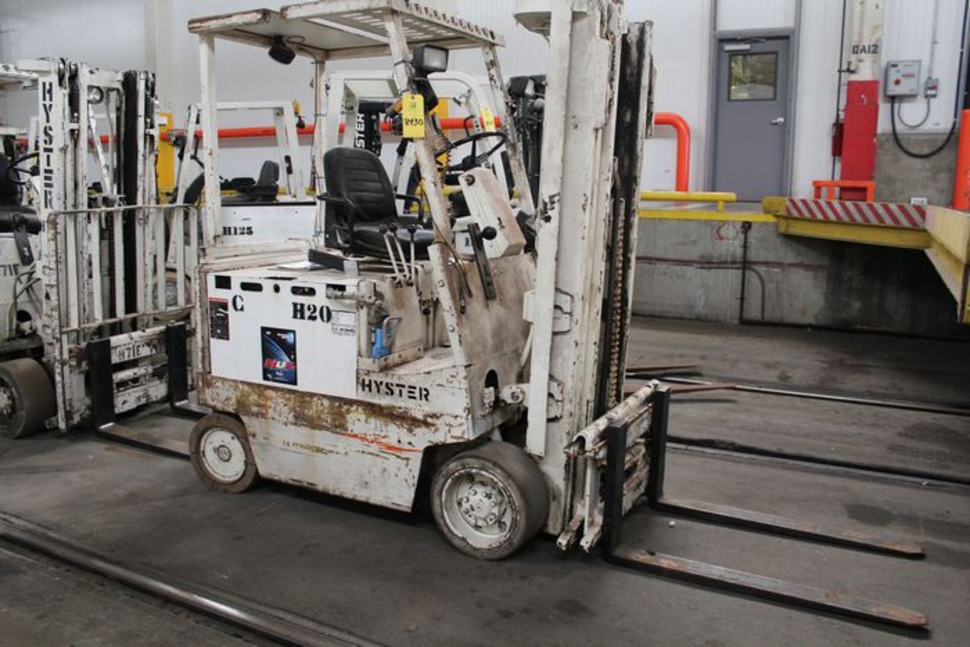 Hyster, 4000 LB, Cushion Tire, Electronic Forklift, M# E50XL-33, S/N C108V05787H, Triple Mast,