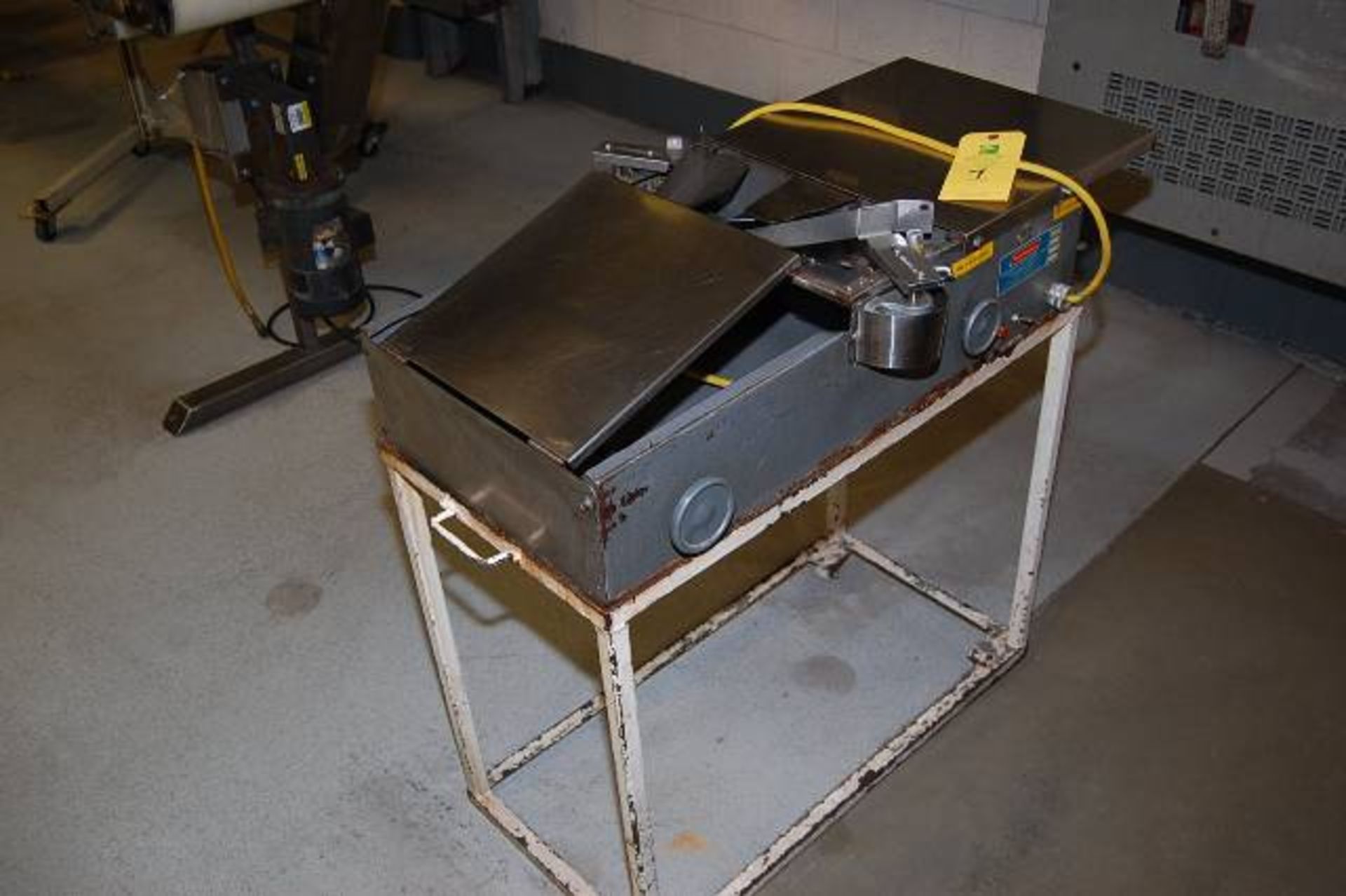 Palemaker Packaging Company Bagger, 115 volt RIGGING FEE: $25