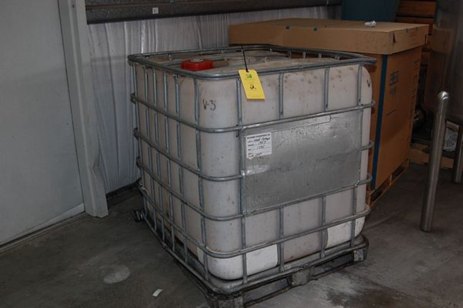 Schutz Aluminum Frame Tote, Poly Tank. *** Loading to take place during the week of July 25th-