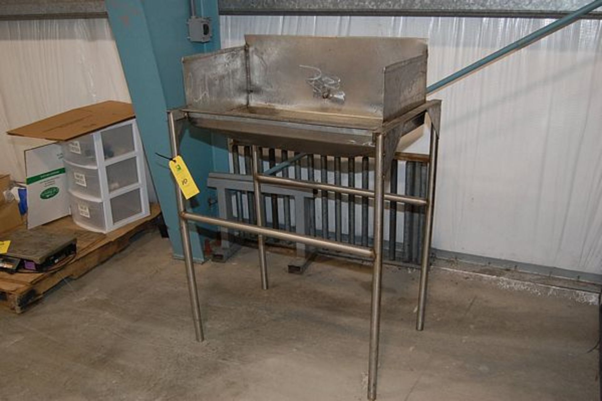 Stainless Steel Chute, 32 in. x 16 in., SS Leg Base.*** Loading to take place during the week of