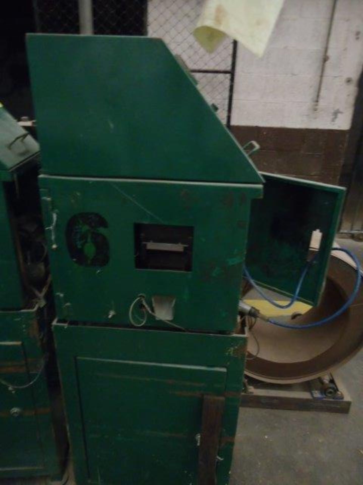 Neumatic machine coiler brand SHUZ TUNG MODEL HT-10-64 MFG NO 326 Incomplete. (Enrolladora - Image 2 of 2