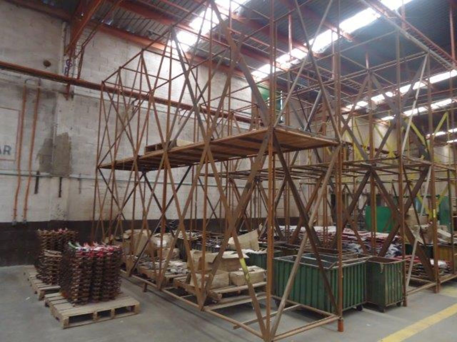 Pack of 6 racks 6 mts Long, 4 mts de Tall, 1.5 mts wide. (Lote de 6 racks con medidas 6 metros de - Image 2 of 5