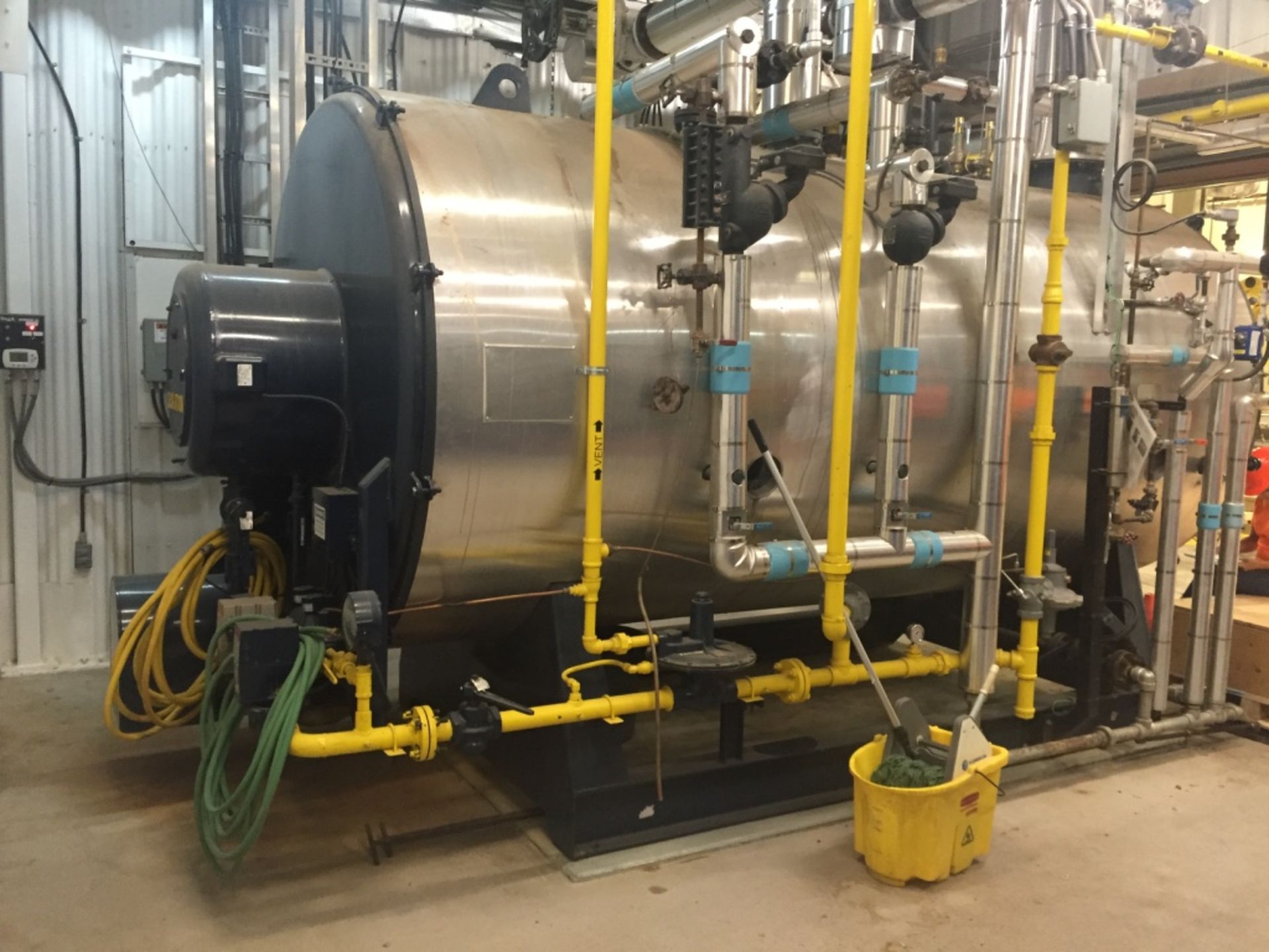 Saskatoon Boiler with Feed Water Tank and Boiler Chemical System Natural Gas Model FHG 200 S/N
