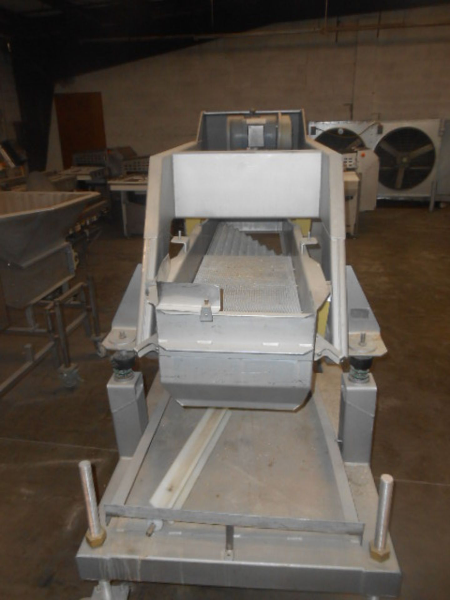 (Located in Cartersville, GA) Key Shaker with angle feed Model 422452-1 Serial # 96-16696 - Image 4 of 8