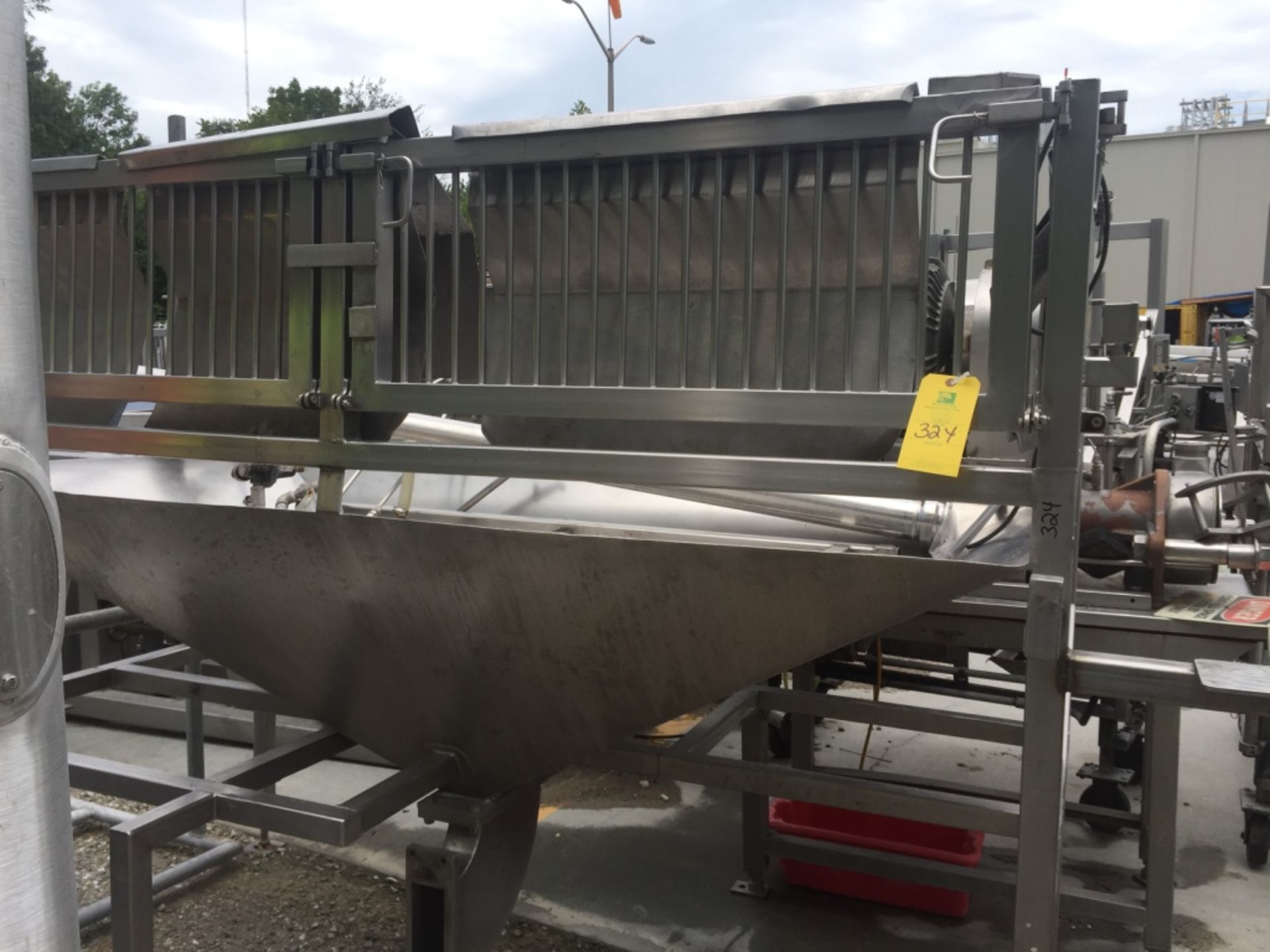 (Located In Columbia MO) Stainless Single Compartment Feeding Hopper