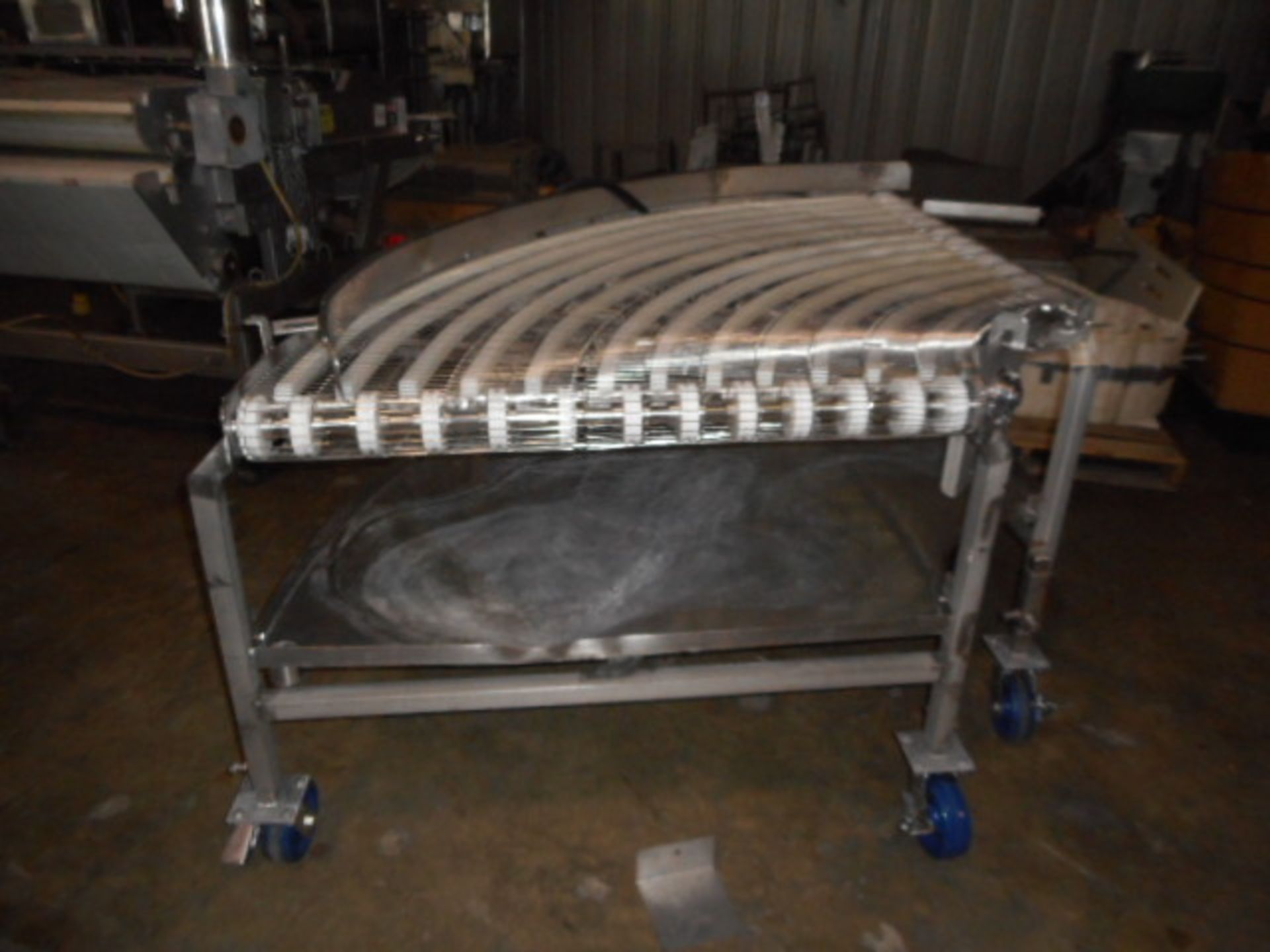 (Located in Cartersville, GA) 40” wide 90 degree conveyor Manufacturer unknown Like new condition - Image 2 of 3