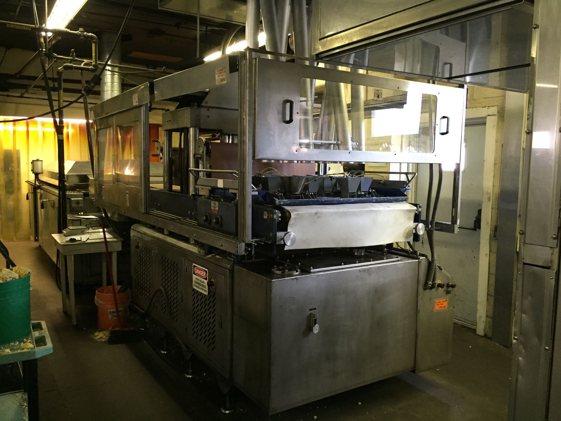 Lawrence Equipment Legend Press 36 x 36 Model #OFP3636-14, Serial #FP469, Located in: St. Mary's, PA