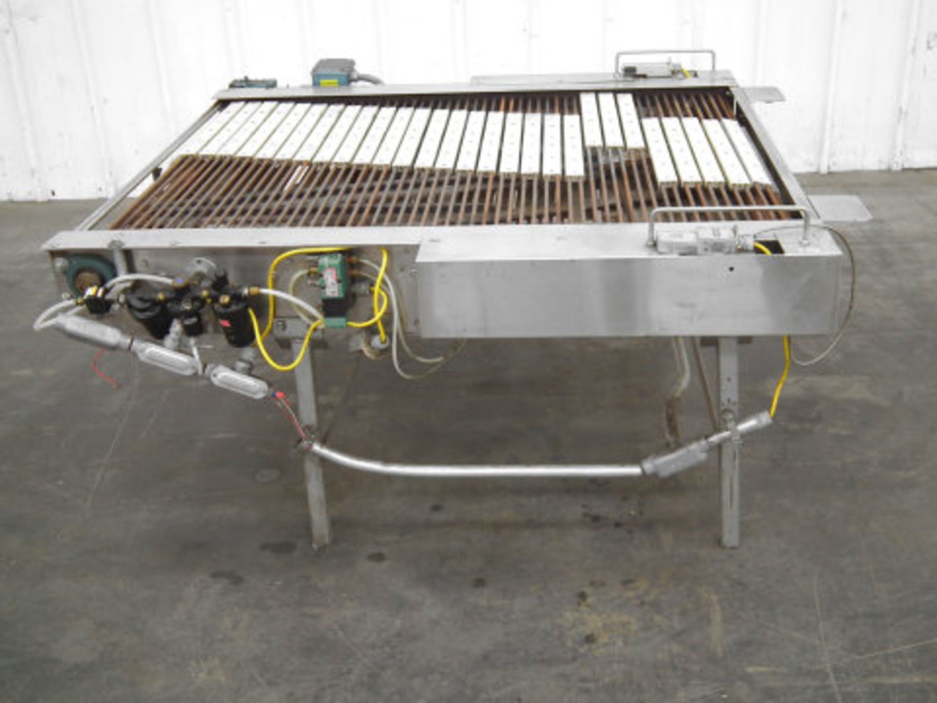 APV Case Switch Platen Laner Conveyor - 20 in Platen (Rigging Fee - $150)