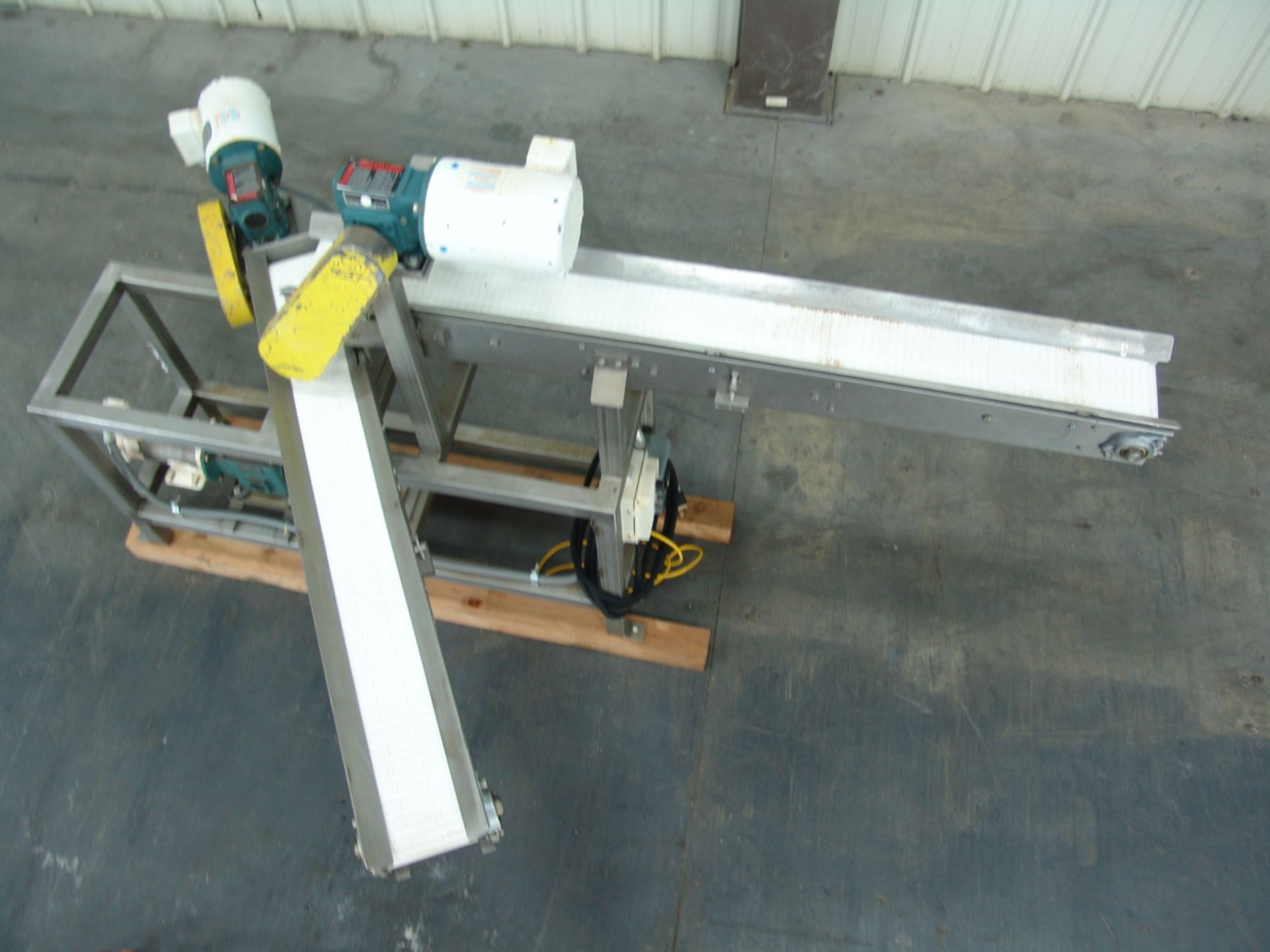 Reciprocating Conveyor To Distribute Product (Rigging Fee - $125) - Image 9 of 10