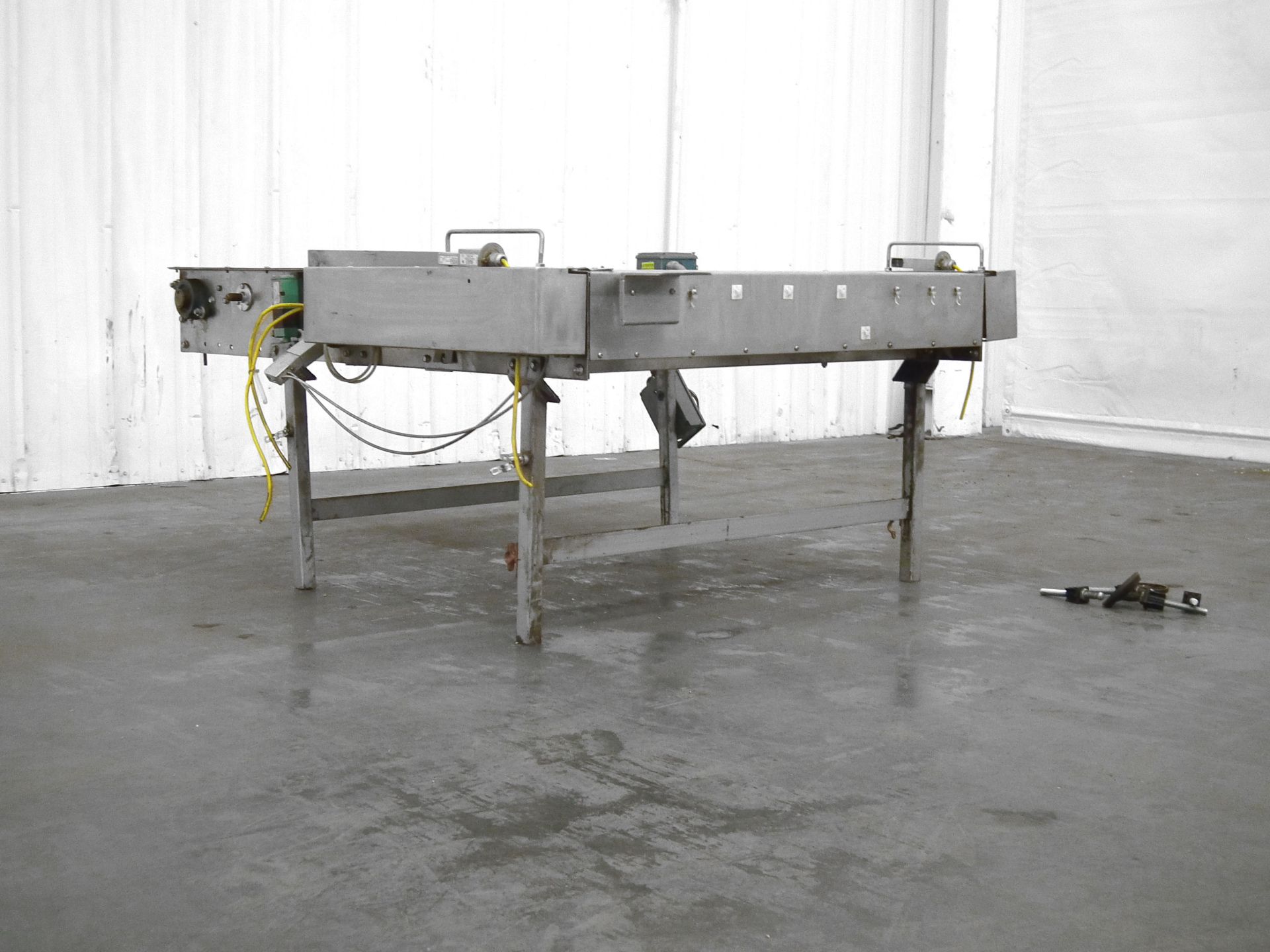APV Steward Switch Laner Conveyor with 13 in Platens (Rigging Fee - $150) - Image 2 of 5