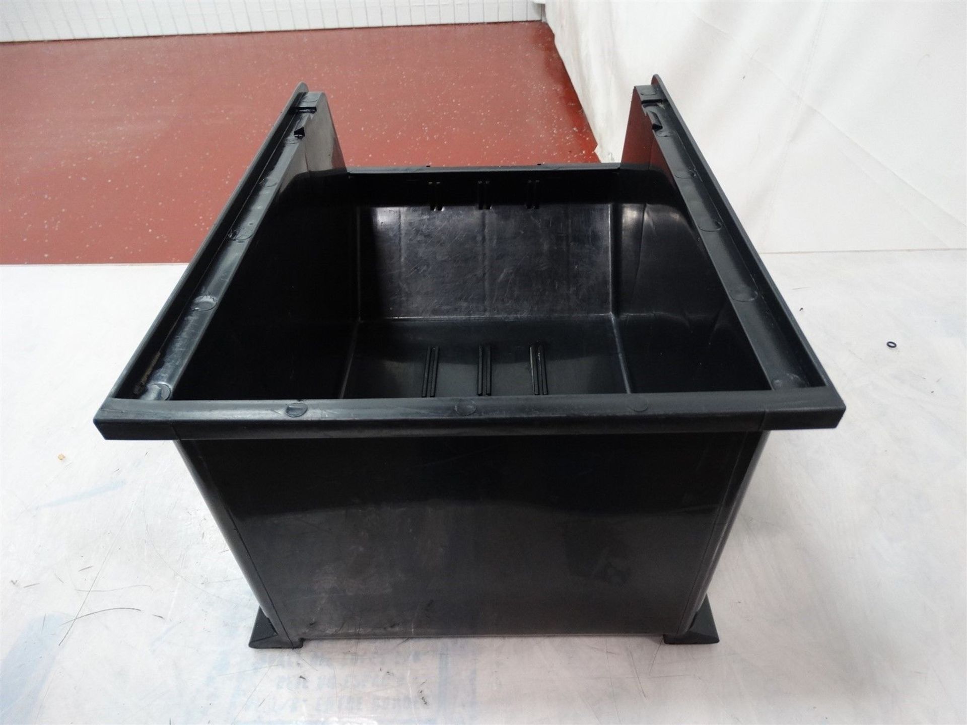 Quantum Storage Systems Eco Friendly Stack & Hang Bins QUS 255 Black 700+ (Rigging Fee - $95) - Image 4 of 10