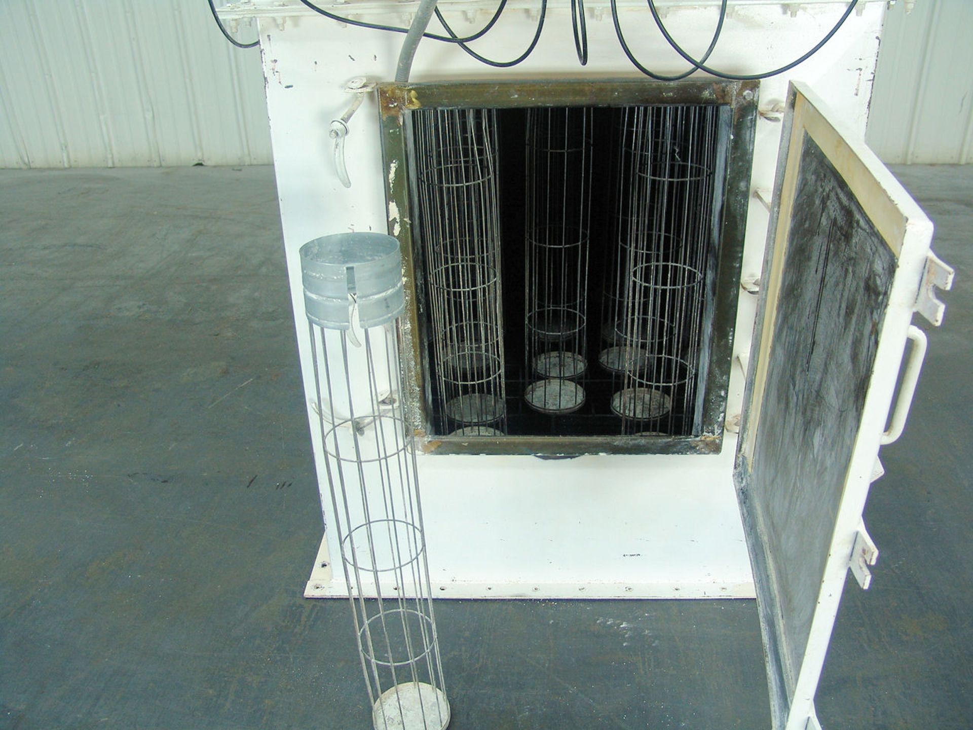 Shick 36AJ25 Top Loading Bin Dust Collector System (Rigging Fee - $220) - Image 5 of 5