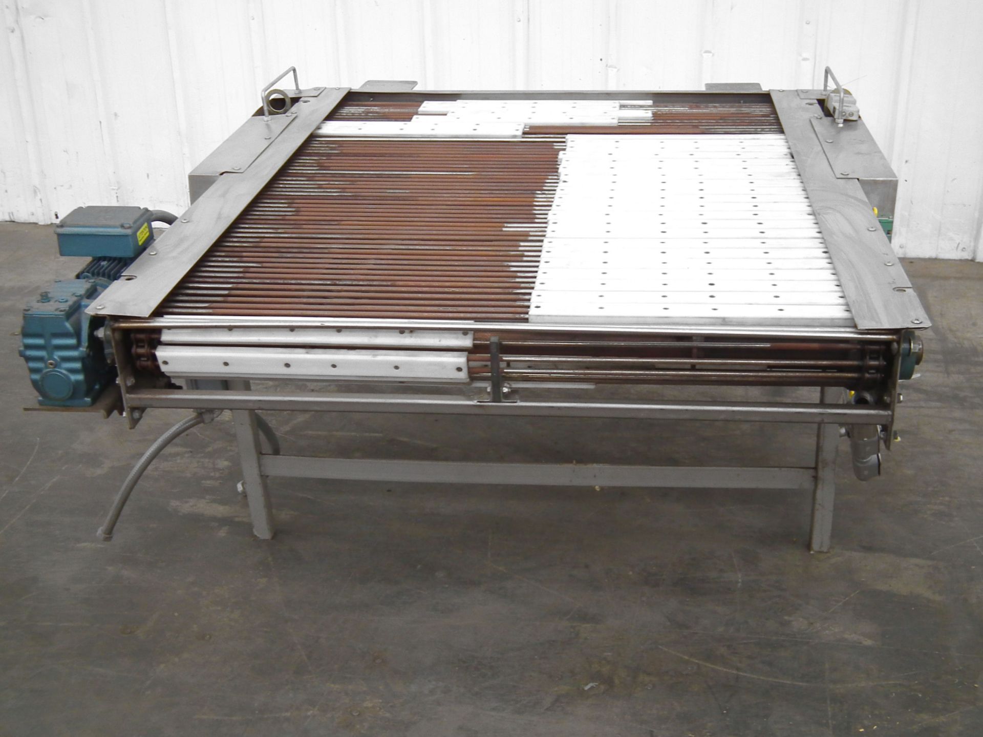 APV Platen Laner Conveyor with 13 in Platens (Rigging Fee - $215) - Image 2 of 7