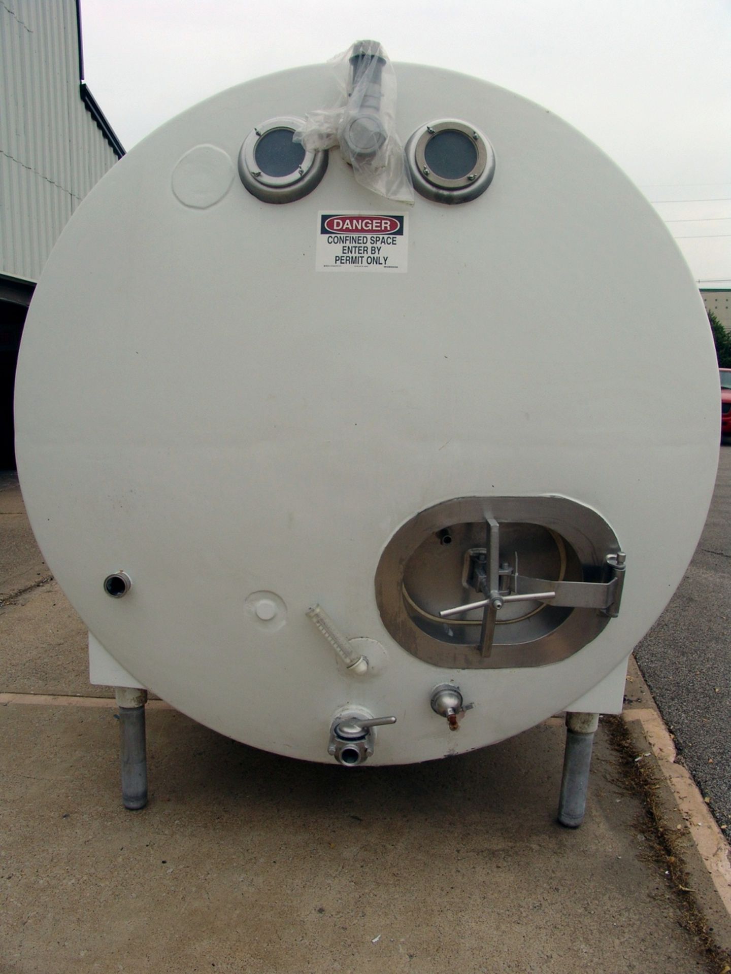 Cherry Burrell 2000 Gal Insulated Horizontal Tank (Rigging Fee - $495) - Image 7 of 9