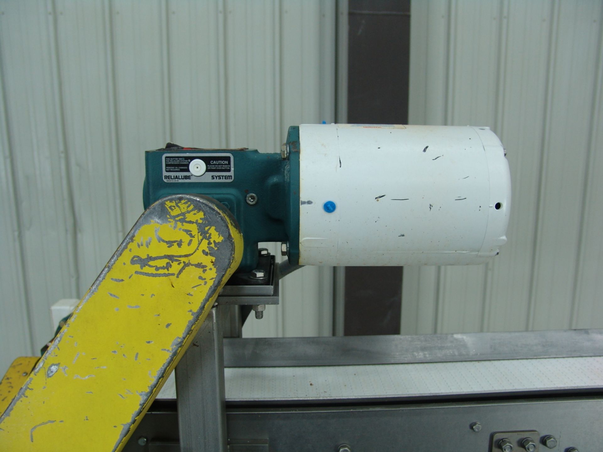 Reciprocating Conveyor To Distribute Product (Rigging Fee - $125) - Image 8 of 10
