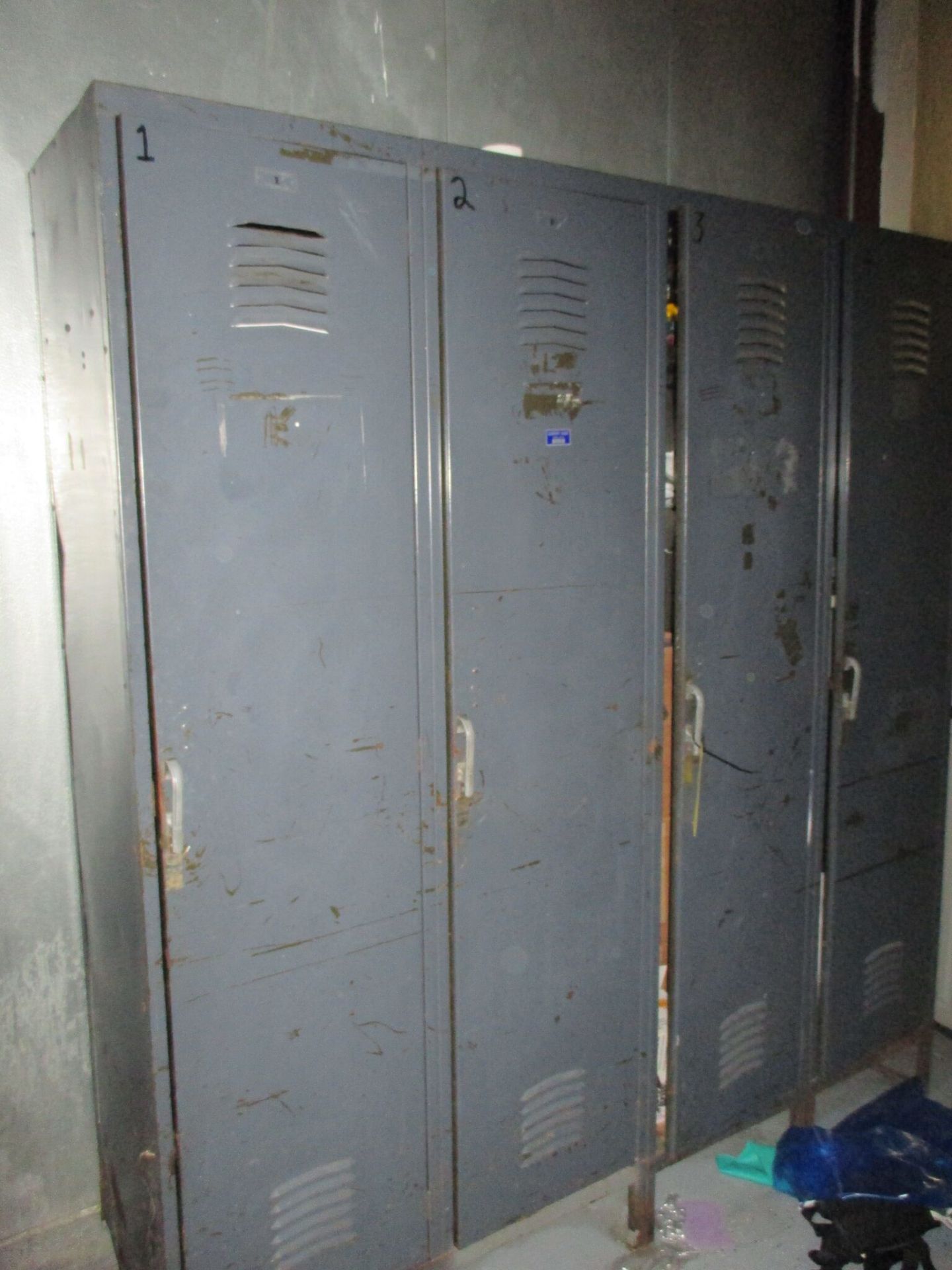 Locker, 4 doors, 6 feet wide, w/o contents, RIGGING FEE $50 - Image 2 of 2