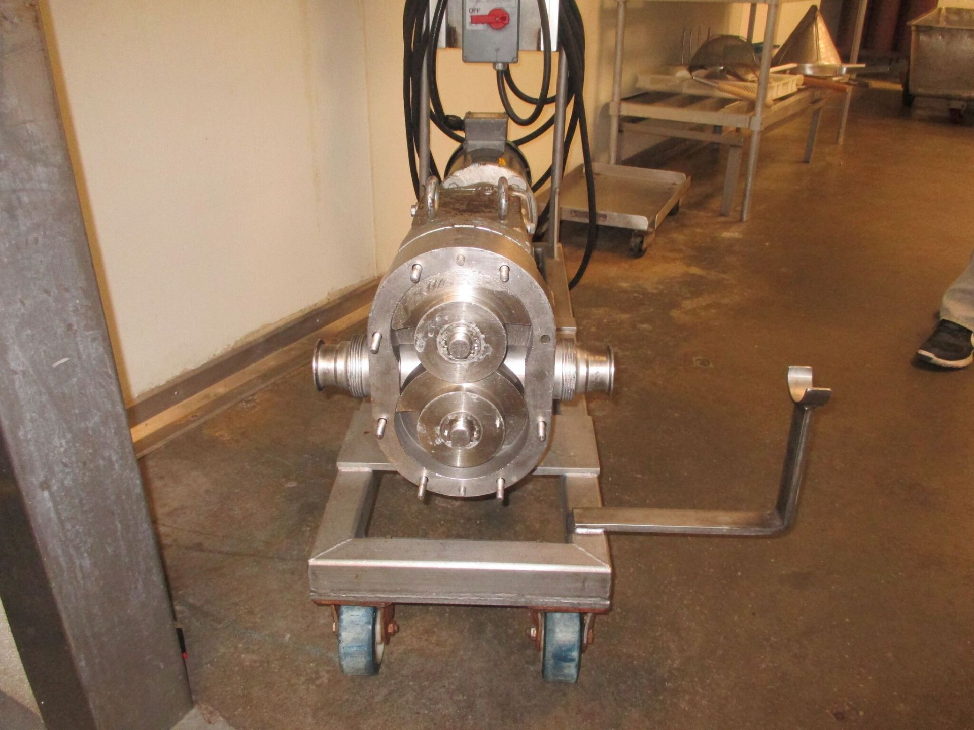 Waukasha Positive Displacement Pump, Motor 5 HP, Serial #33825 Model #060, with portable cart, RIGGI - Image 4 of 6