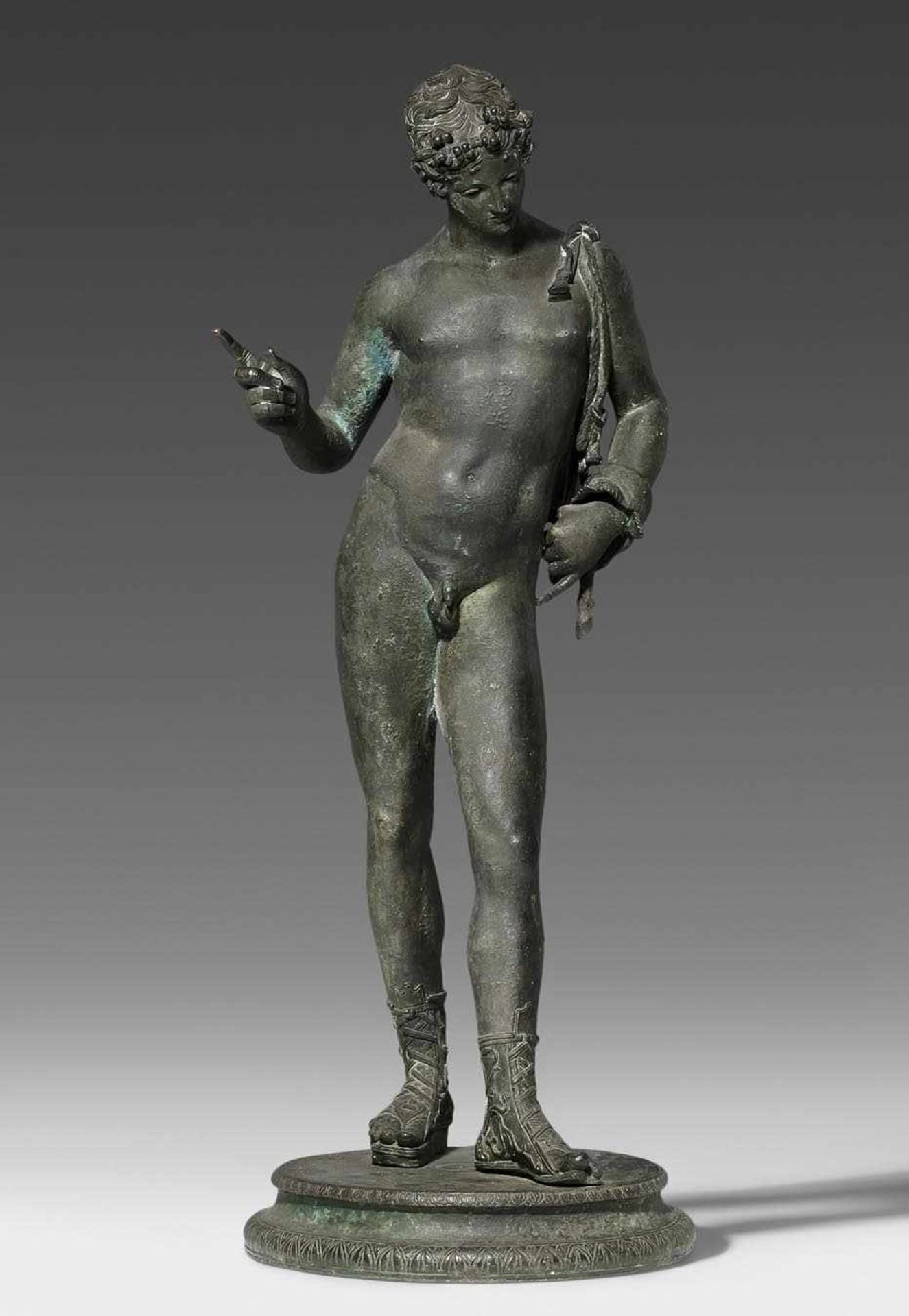 Figur "Dionysos" (sog. Narziss) Italien, Ende 19.Jh., nach antikem Vorbild. Bronze mit grünlicher