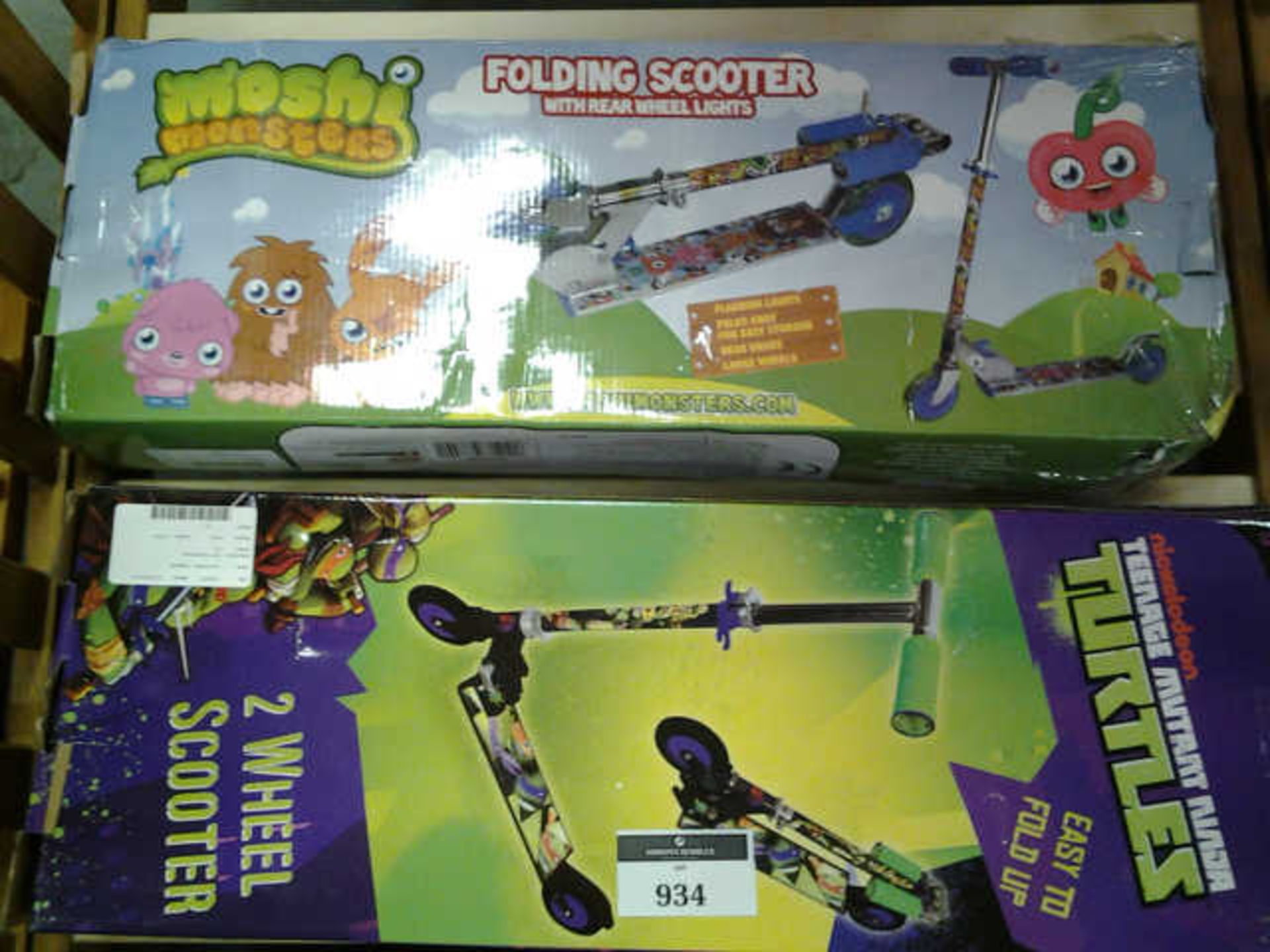 TWO BOXED CHILDRENS SCOOTERS, TURTLES & MOSHI MONSTERS