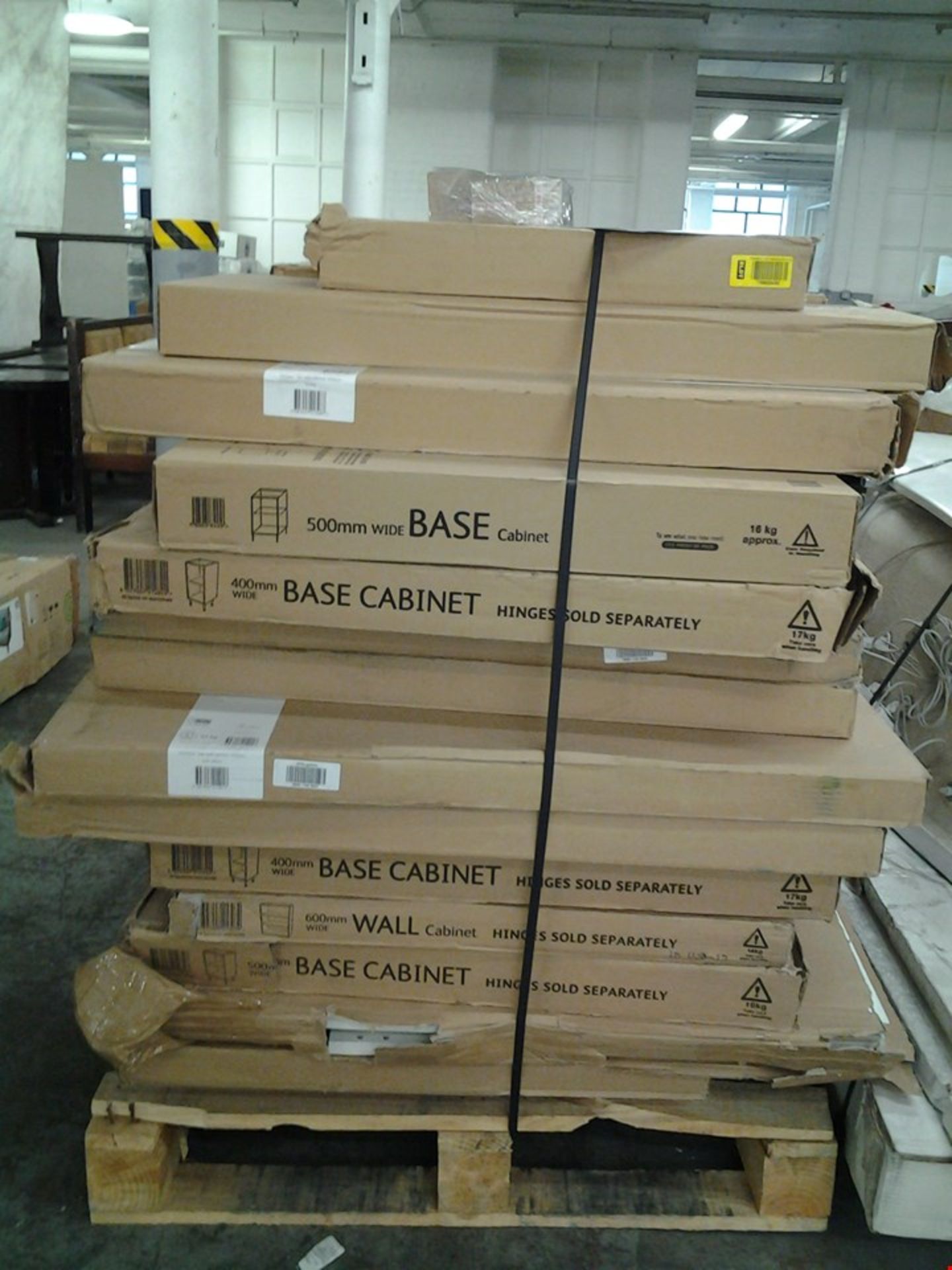 PALLET OF 26 ASSORTED FLAT PACK UNITS RRP Â£835.00