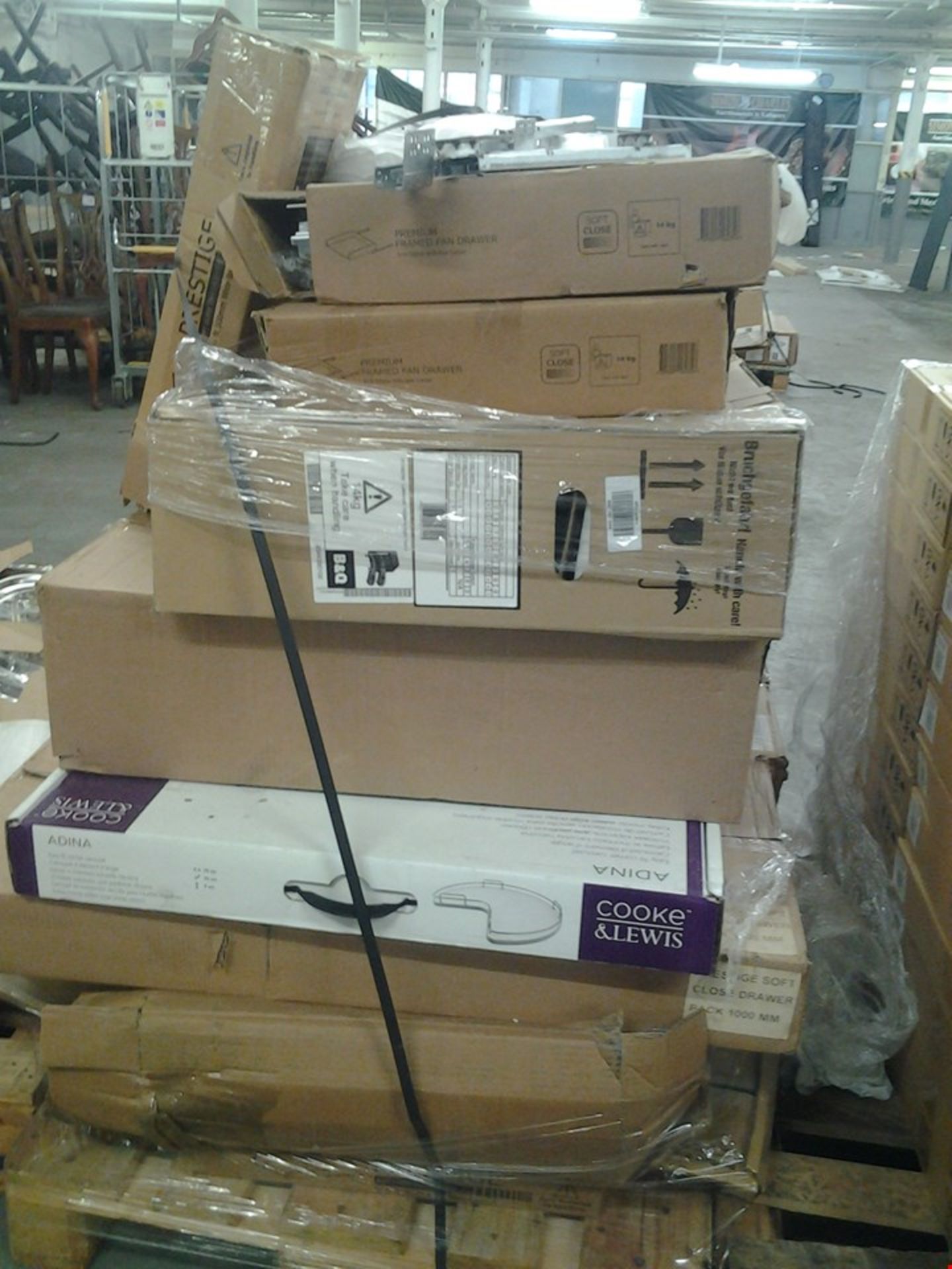 PALLET OF ASSORTED KITCHEN FLATPACK UNITS TO INCLUDE ADINA EASY FIT CAROUSEL, PREMIUN PAN DRAWE...