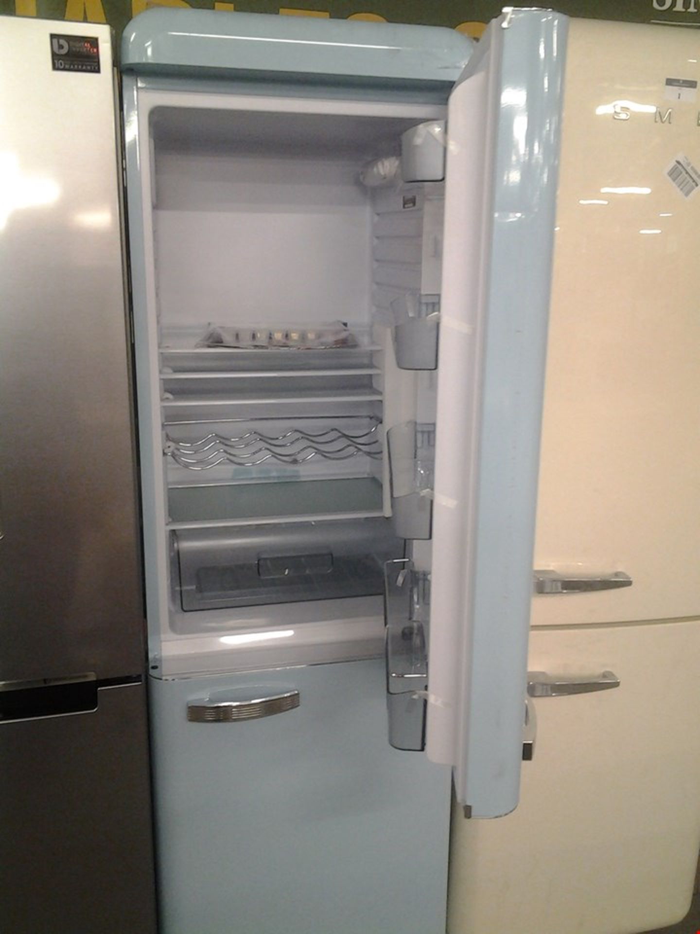 SWAN SR11020BLN BABY BLUE 60CM RETRO FRIDGE FREEZER RRP Â£409.00 - Image 2 of 2