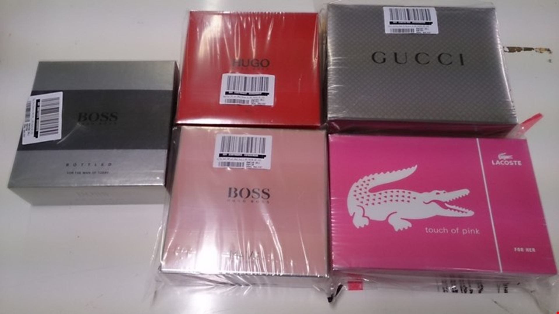 FIVE DESIGNER BOXED FRAGRANCE / TOILETRY SETS INCLUDING HUGI BOSS, GUCCI, LACOSTE RRP Â£289.00