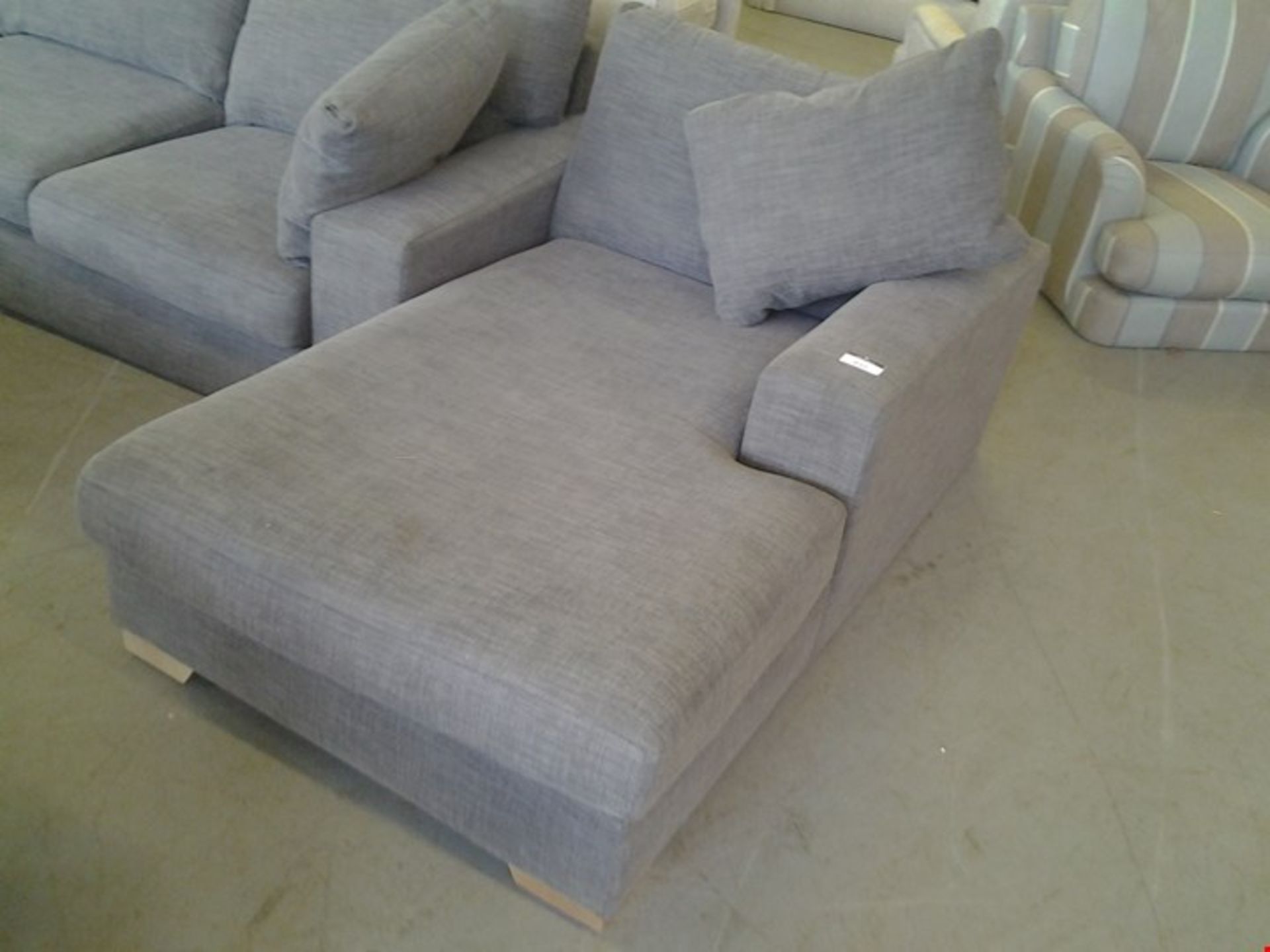 2 DESIGNER GREY FABRIC SOFA SECTIONS - Image 3 of 3