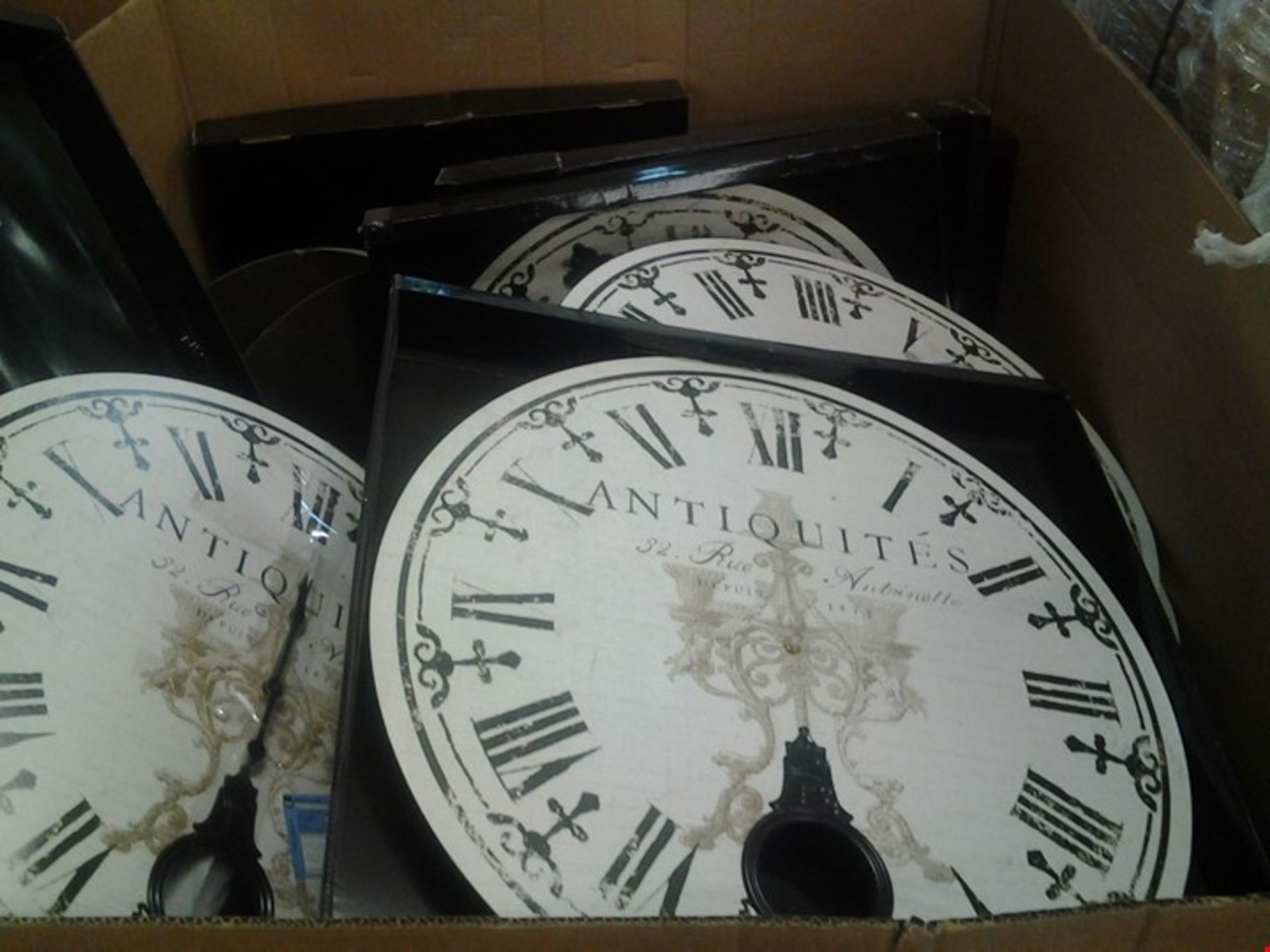 PALLET OF HOME DECOR ANTIQUITES FRENCH BOUTIQUE STYLE WALL CLOCKS