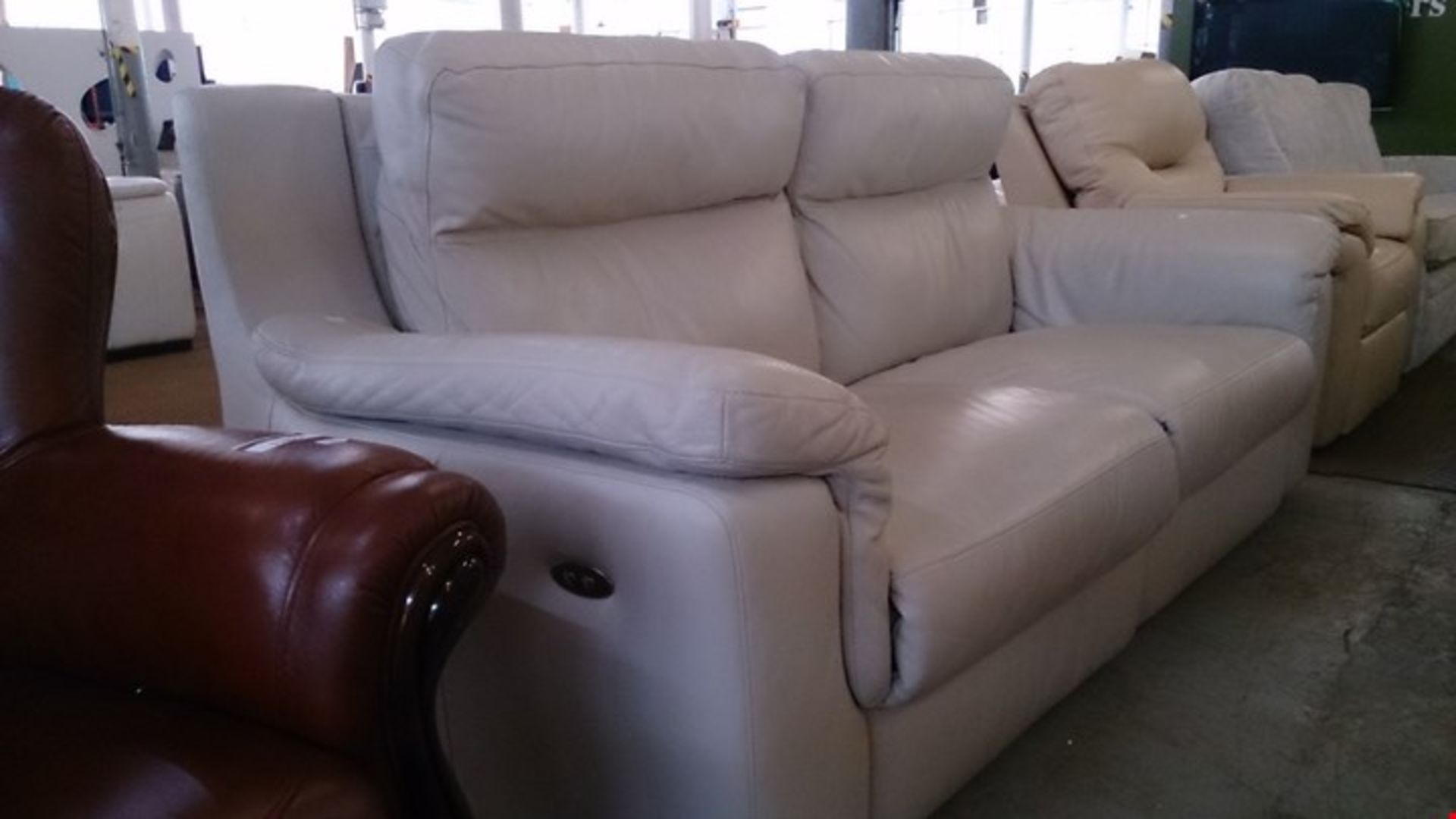 DESIGNER ITALIAN MADE WHITE MOON LEATHER ELECTRIC RECLINING 3 SEATER SOFA