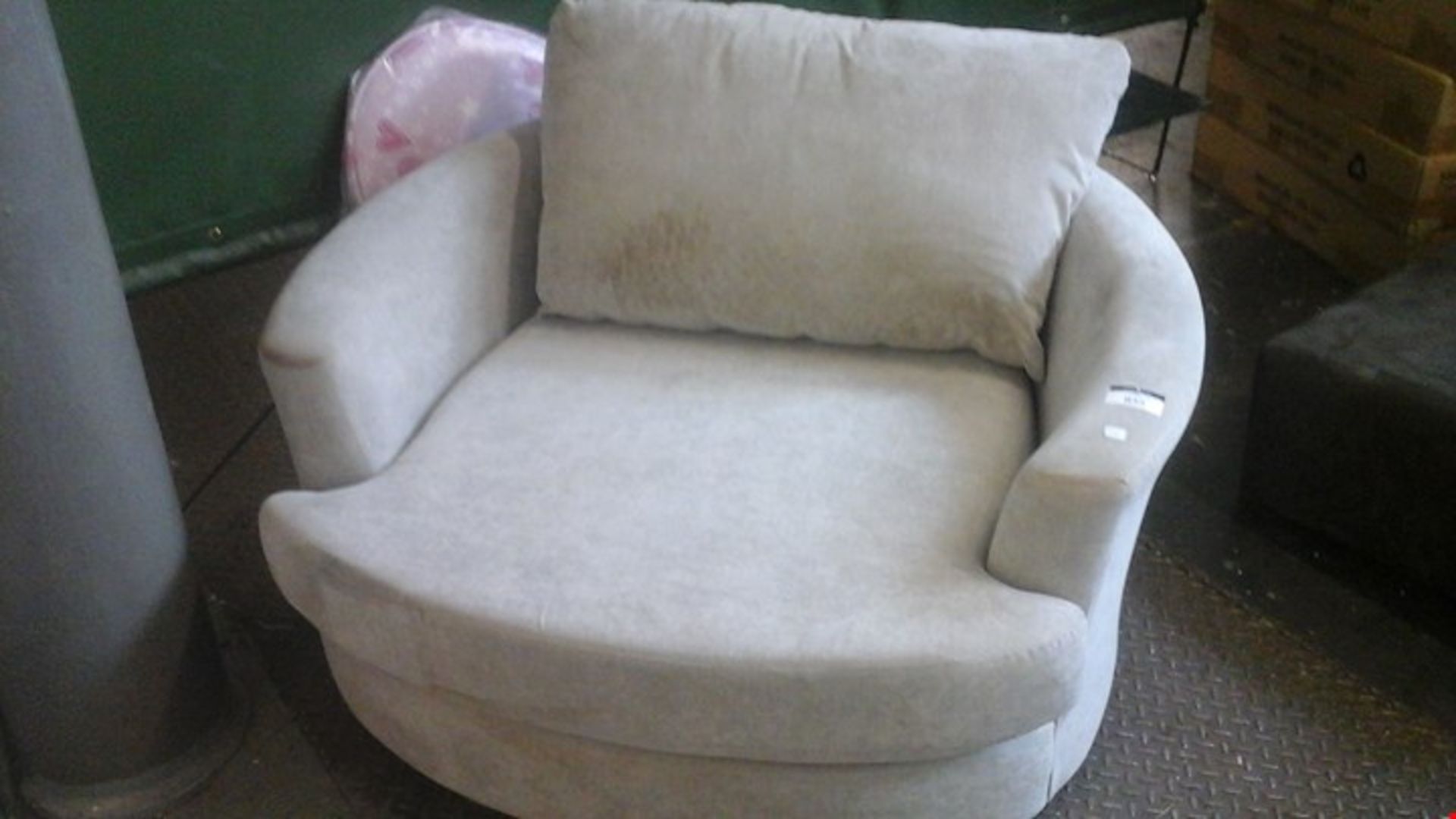 DESIGNER NATURAL FABRIC SWIVEK SNUGGLE CHAIR