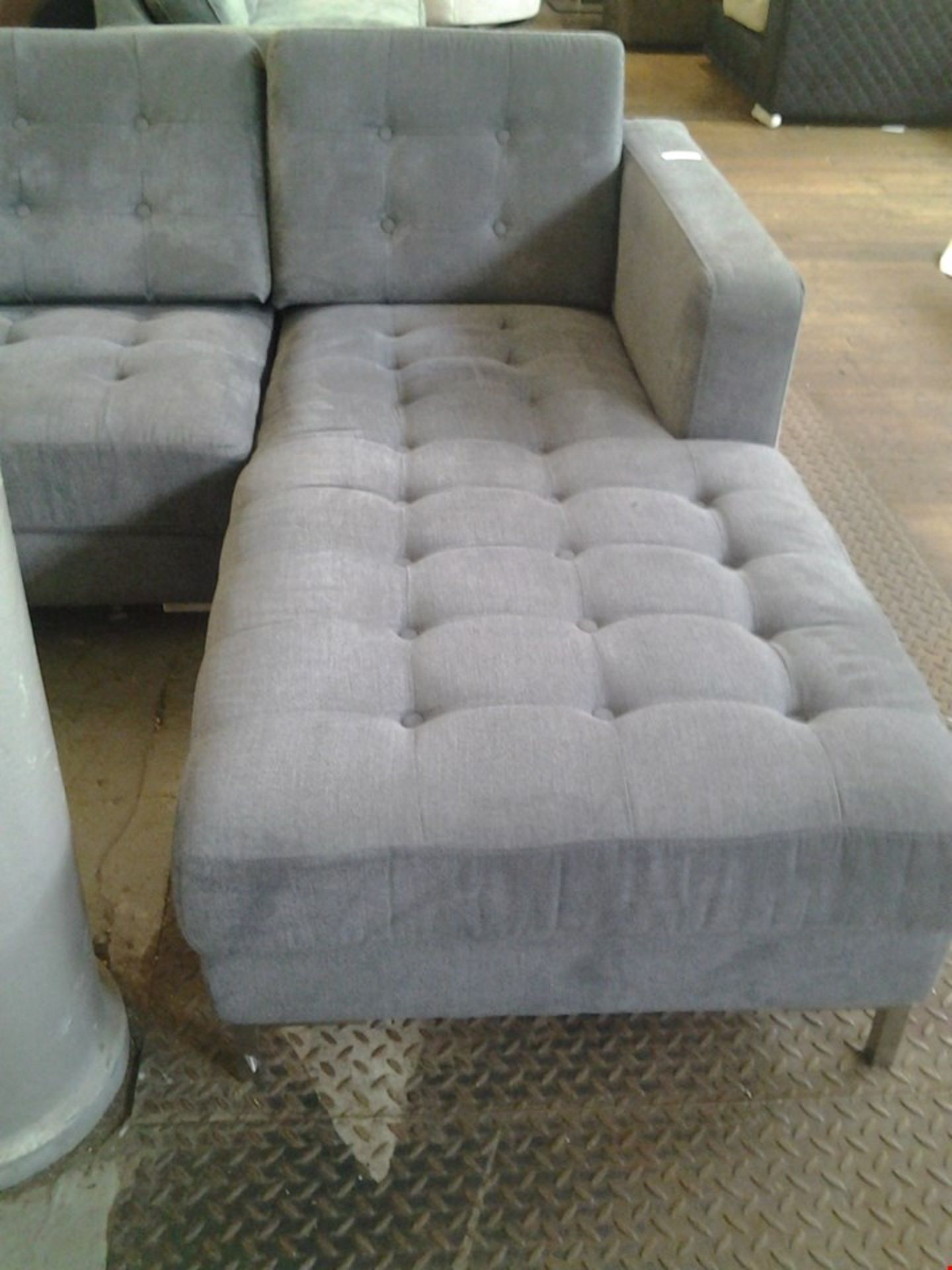 DESIGNER GREY BUTTON FABRIC 3 SEATER CHAISE SOFA. - Image 2 of 2