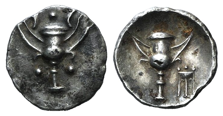 Southern Apulia, Tarentum, c. 280-228 BC. AR Obol (9mm, 0.52g, 7h). Kantharos; three pellets around.