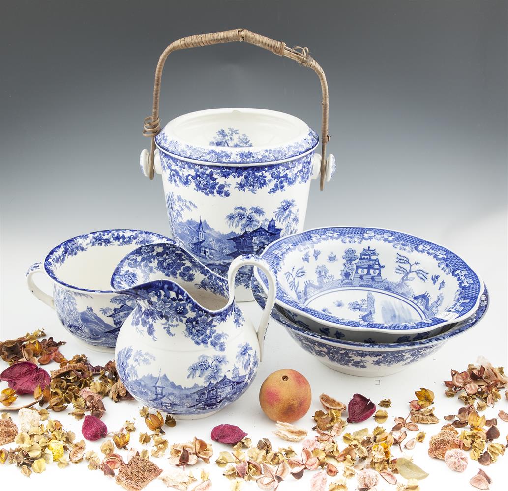 A MINTONS BLUE AND WHITE PART TOILET SET, comprising transfer printed jug and basin, decorated