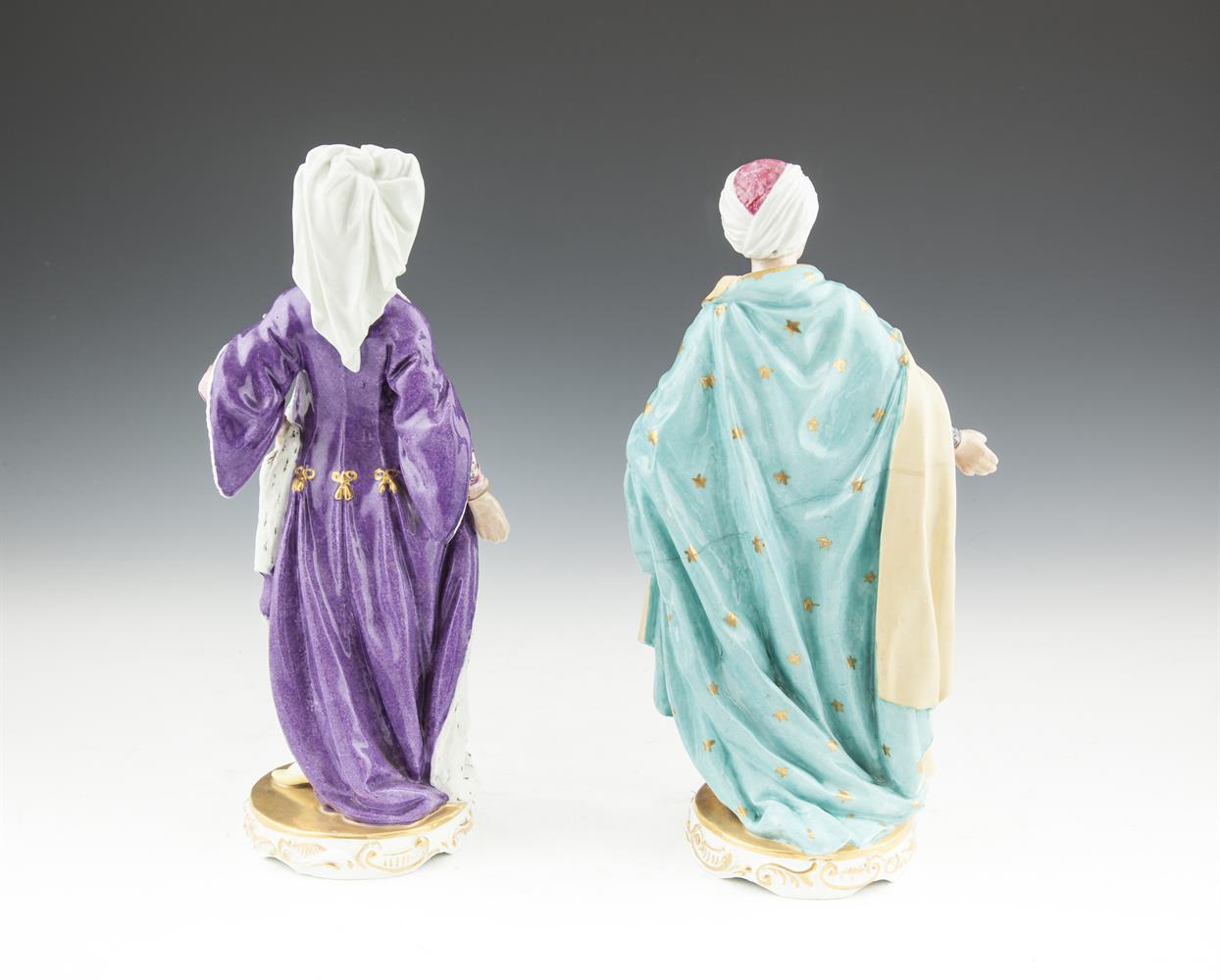 A PAIR OF ENGLISH EARLY 19TH CENTURY PORCELAIN FIGURINES MODELLED AS A SULTAN & SULTANA, each figure - Image 2 of 2