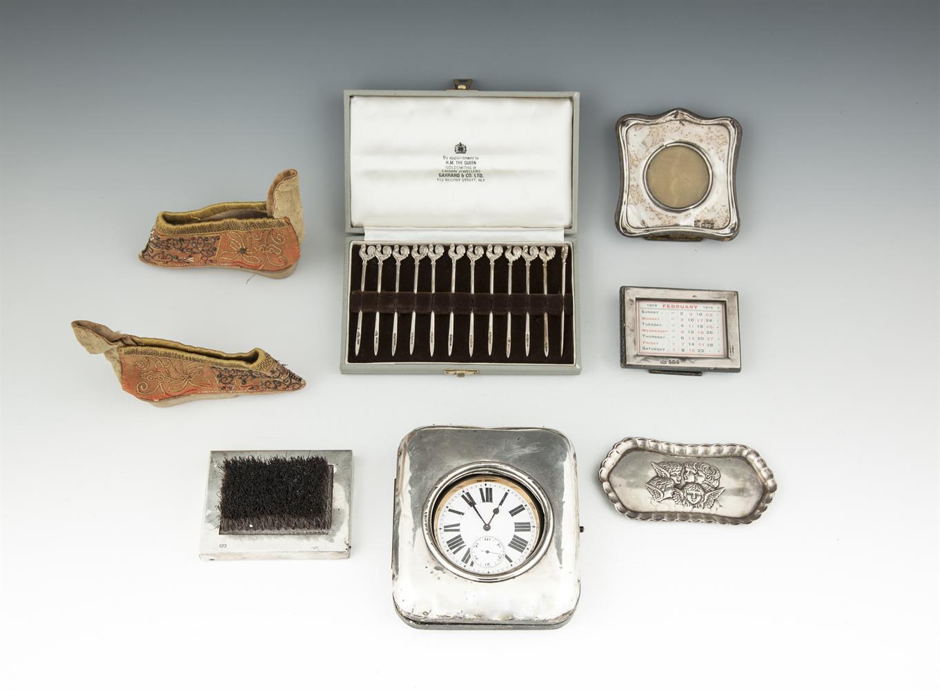 AN EDWARDIAN SILVER CASED DESK WATCH, Birmingham 1907; together with a miniature silver cased desk