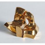 HORTENSIA LADEVÉZE (Madrid, 1934) “Amor”, 1972 Bronce. 9 x 11 x 7 cms. Firmado y numerado: 84/100.