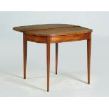 Mesa de juego época Jorge III, en madera de caoba y satinwood. Trabajo inglés, ff. S. XVIII Medidas: