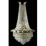 Lámpara de techo estilo imperio de sartas de cuentas de cristal facetado. S. XX Medidas: 80 cms.