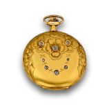 Colgante de caja de reloj Art -Nouveau en oro de 18K y diamantes con diseño floral grabado,