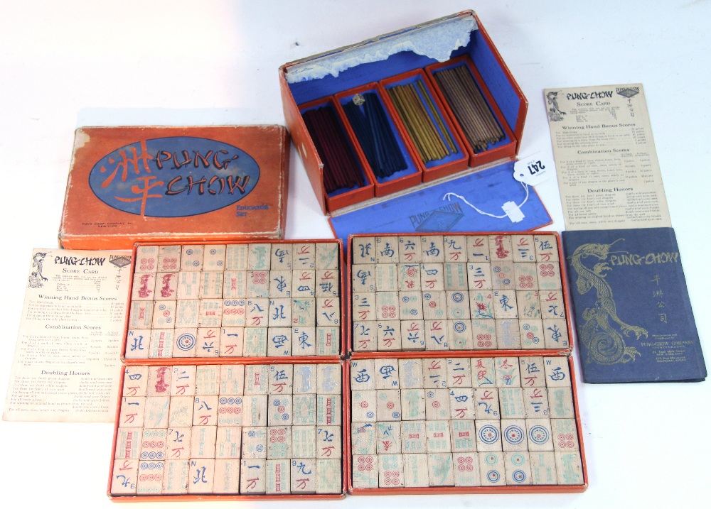An early/mid-20th century Pung Chow (mah jong) Educator Set, with instruction booklets, boxed. - Image 2 of 2