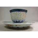 A late 19thC Chinese porcelain tea bowl