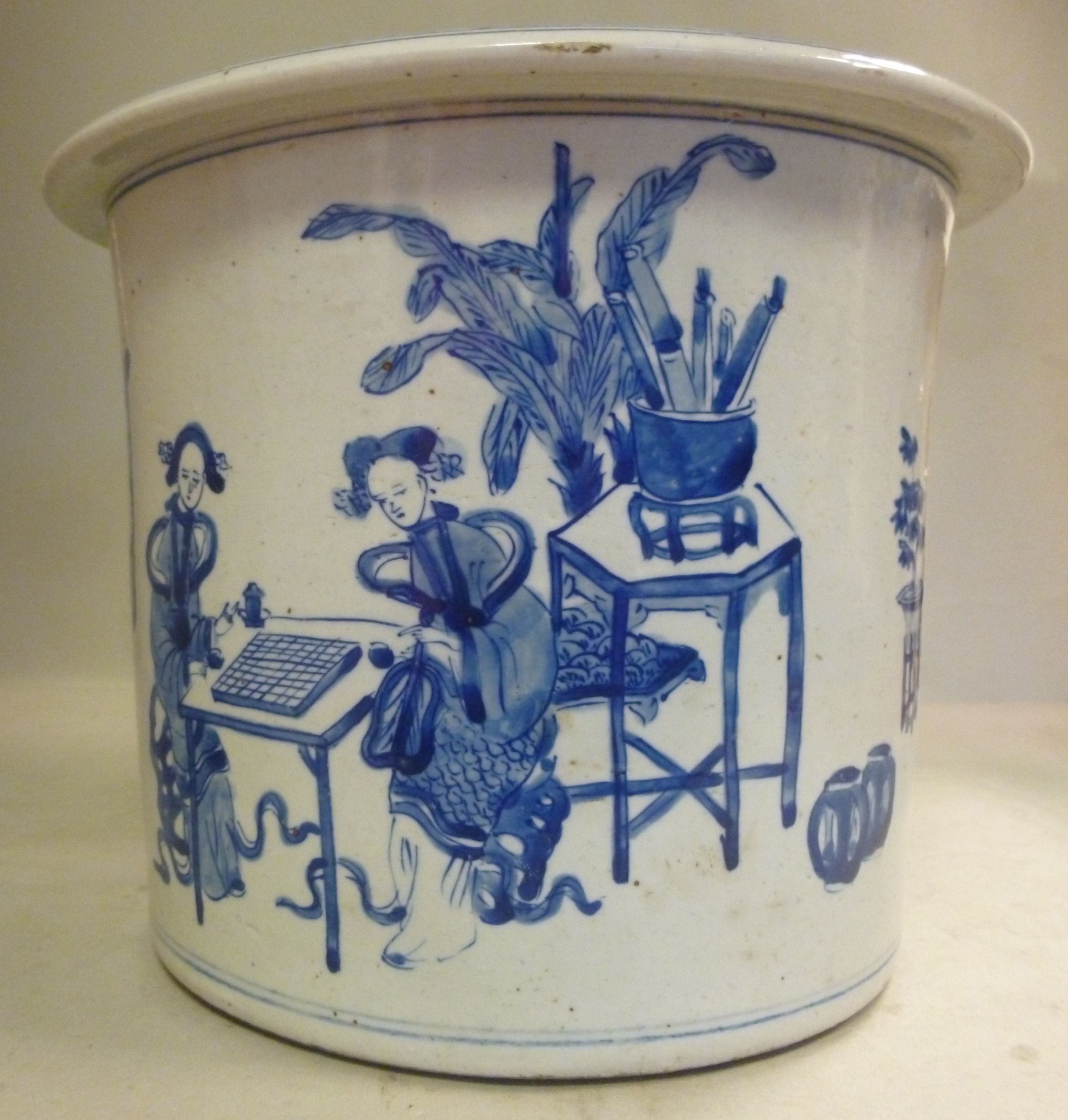 A 20thC Chinese Kangxi style porcelain r - Image 2 of 6