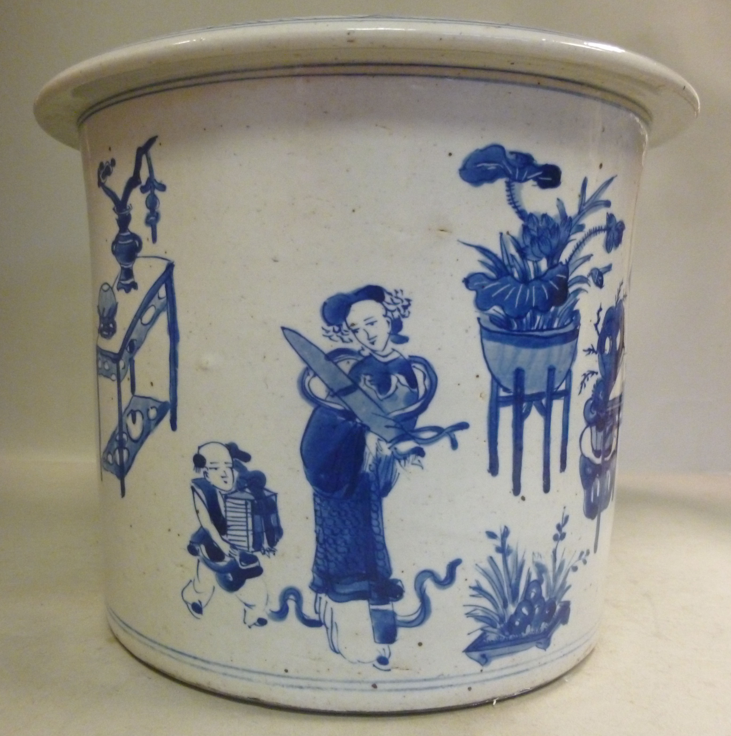 A 20thC Chinese Kangxi style porcelain r - Image 4 of 6