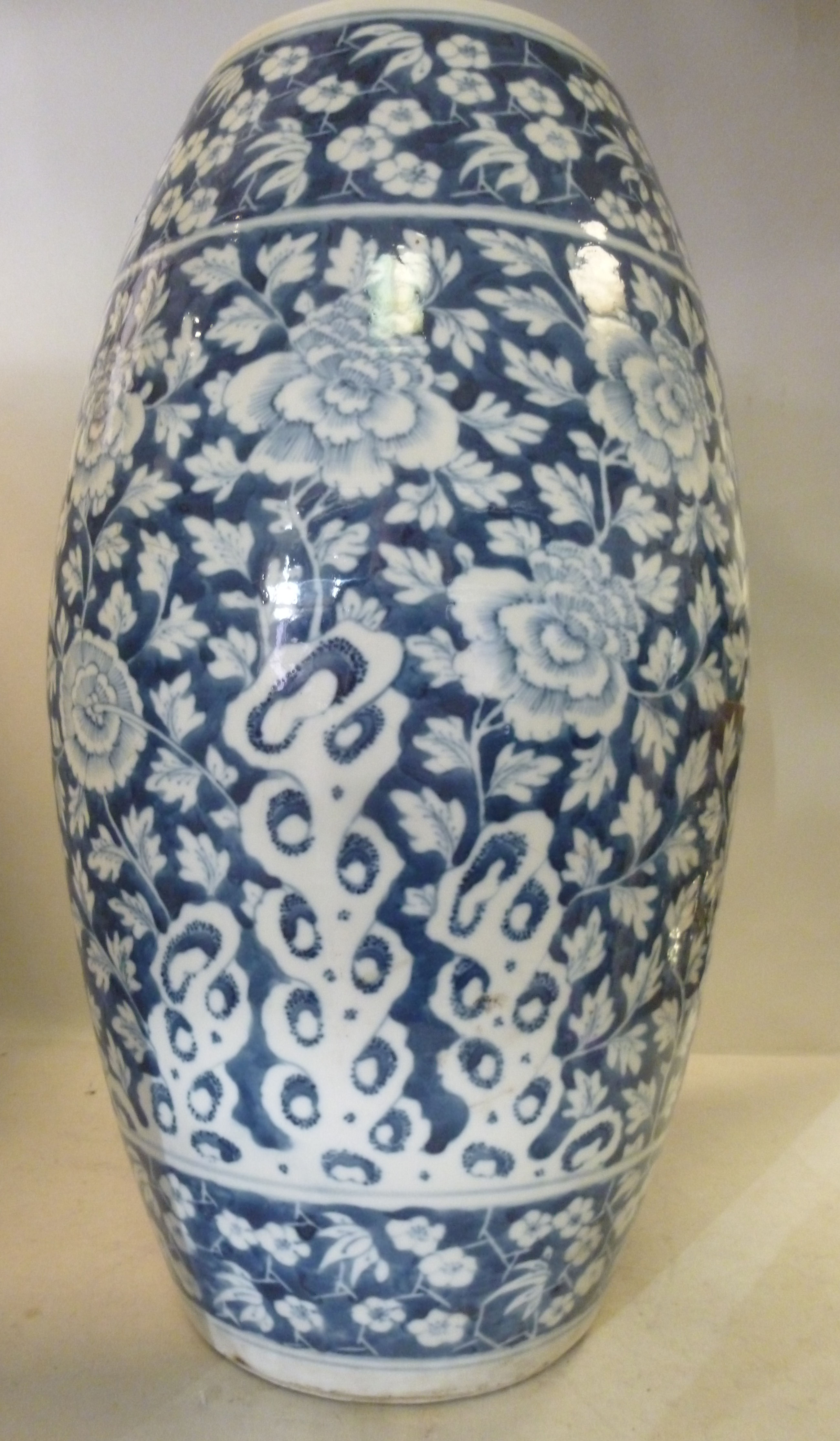 A late 19thC Chinese porcelain vase of s