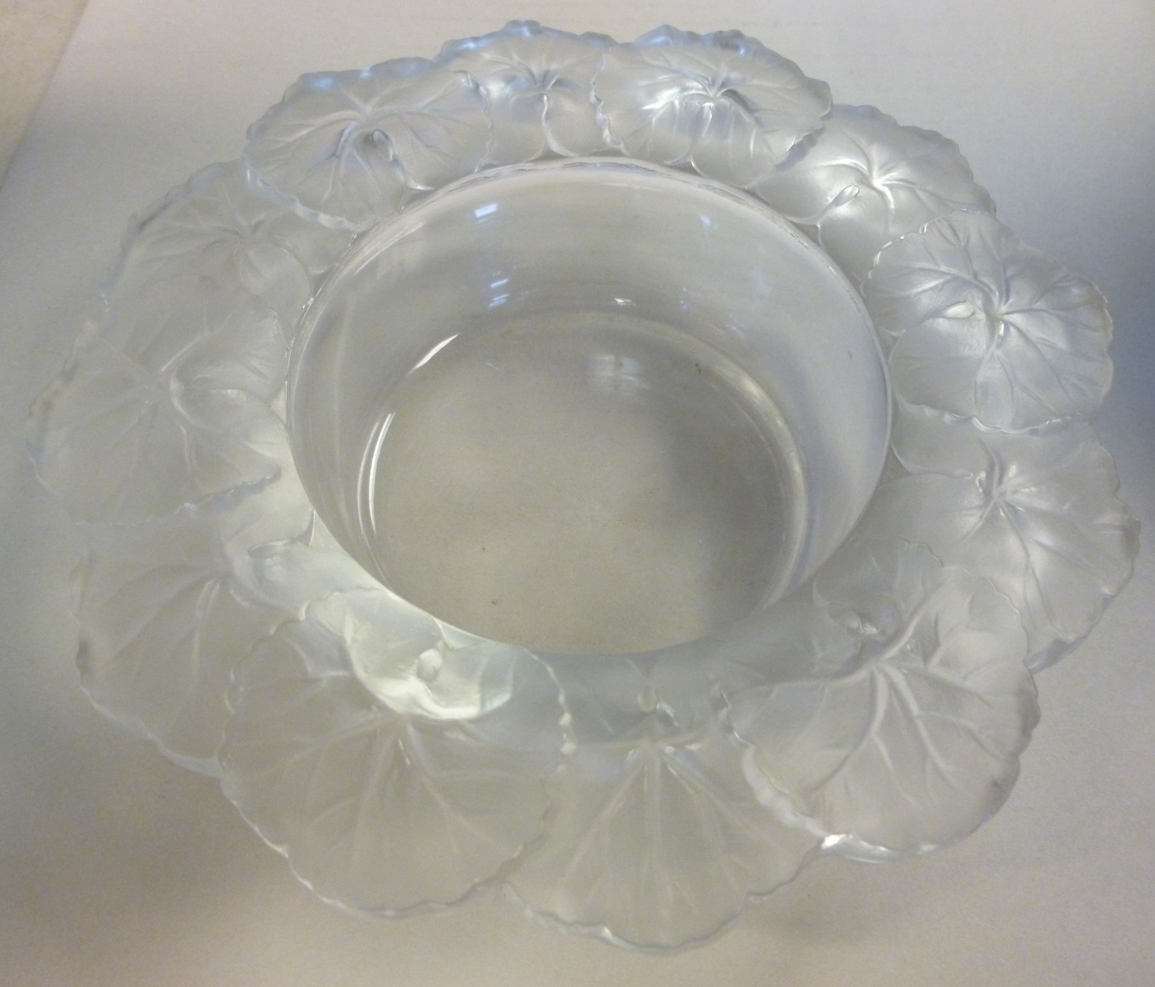 A modern Lalique Honfleur glass candy di