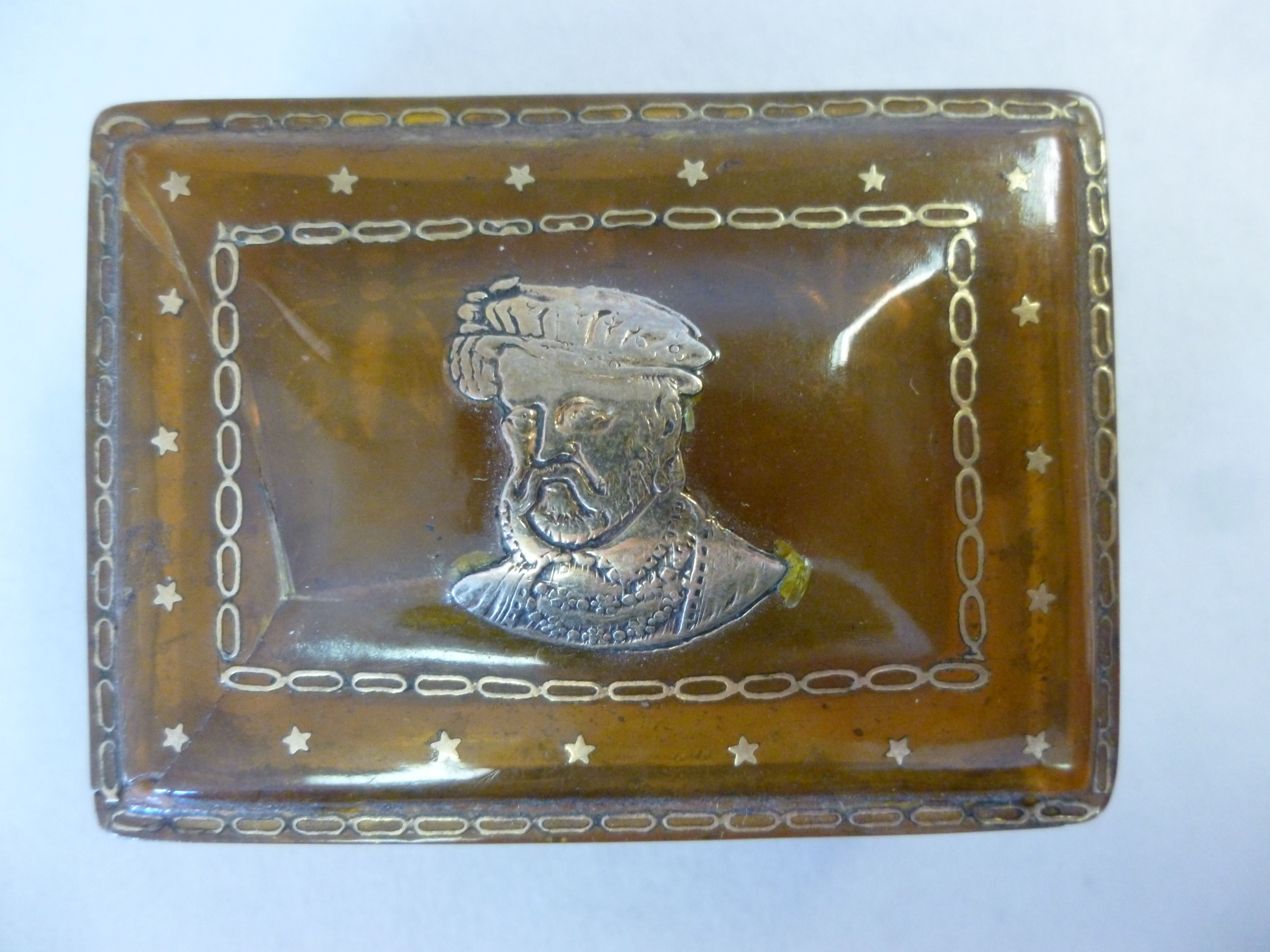 An 18thC horn trinket box, inlaid in yel - Image 3 of 7