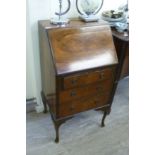 A lady's mid 20thC mahogany bureau, havi