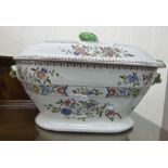 A Copeland Spode china soup tureen, cove