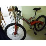 A Shockwave Dirt4 bicycle with sprung fo